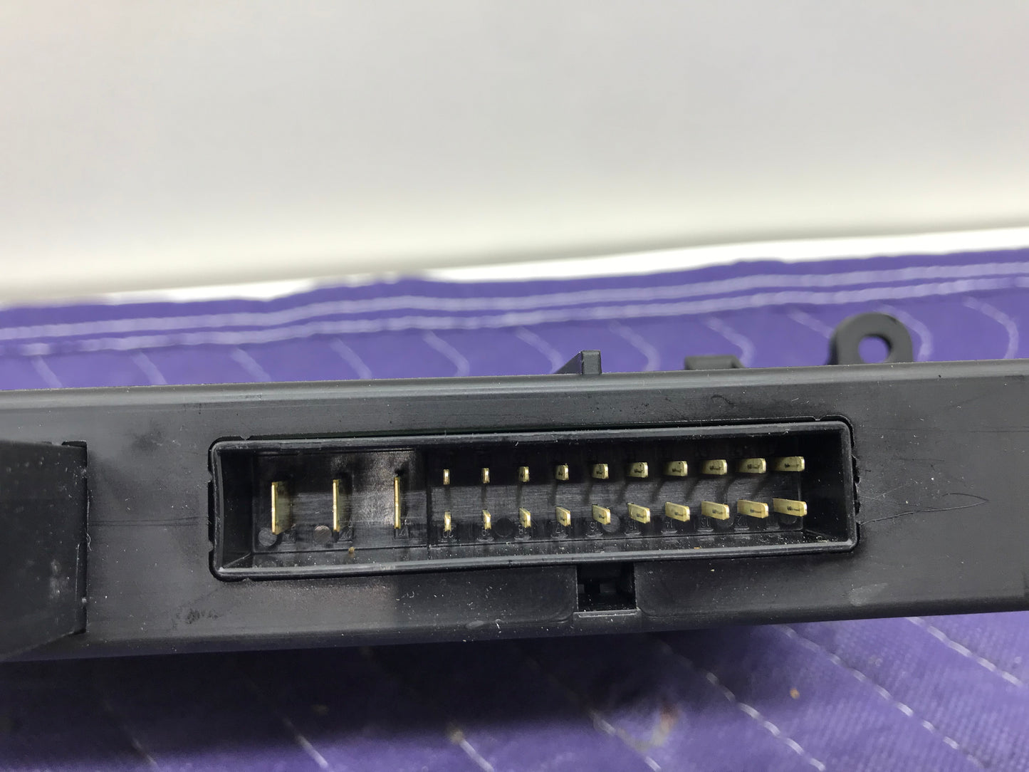 2005-2013 E9X BODY CONTROL MODULE BCM JUNCTION BOX SKU 139