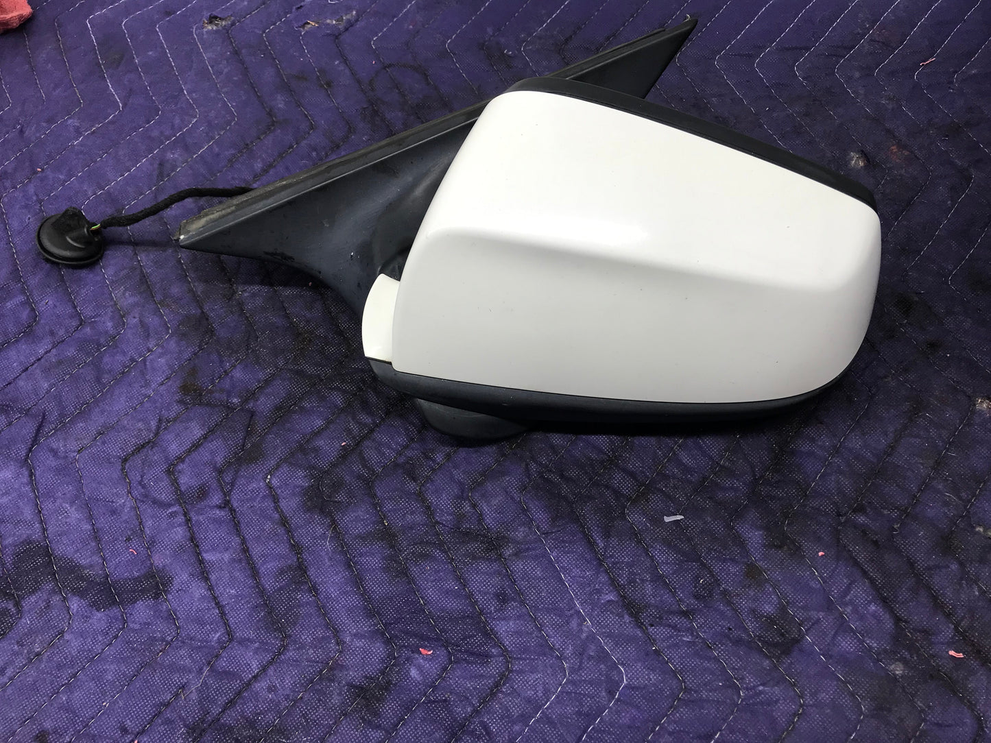 BMW E60 FRONT LEFT SIDE VIEW MIRROR POWER OEM SKU 372