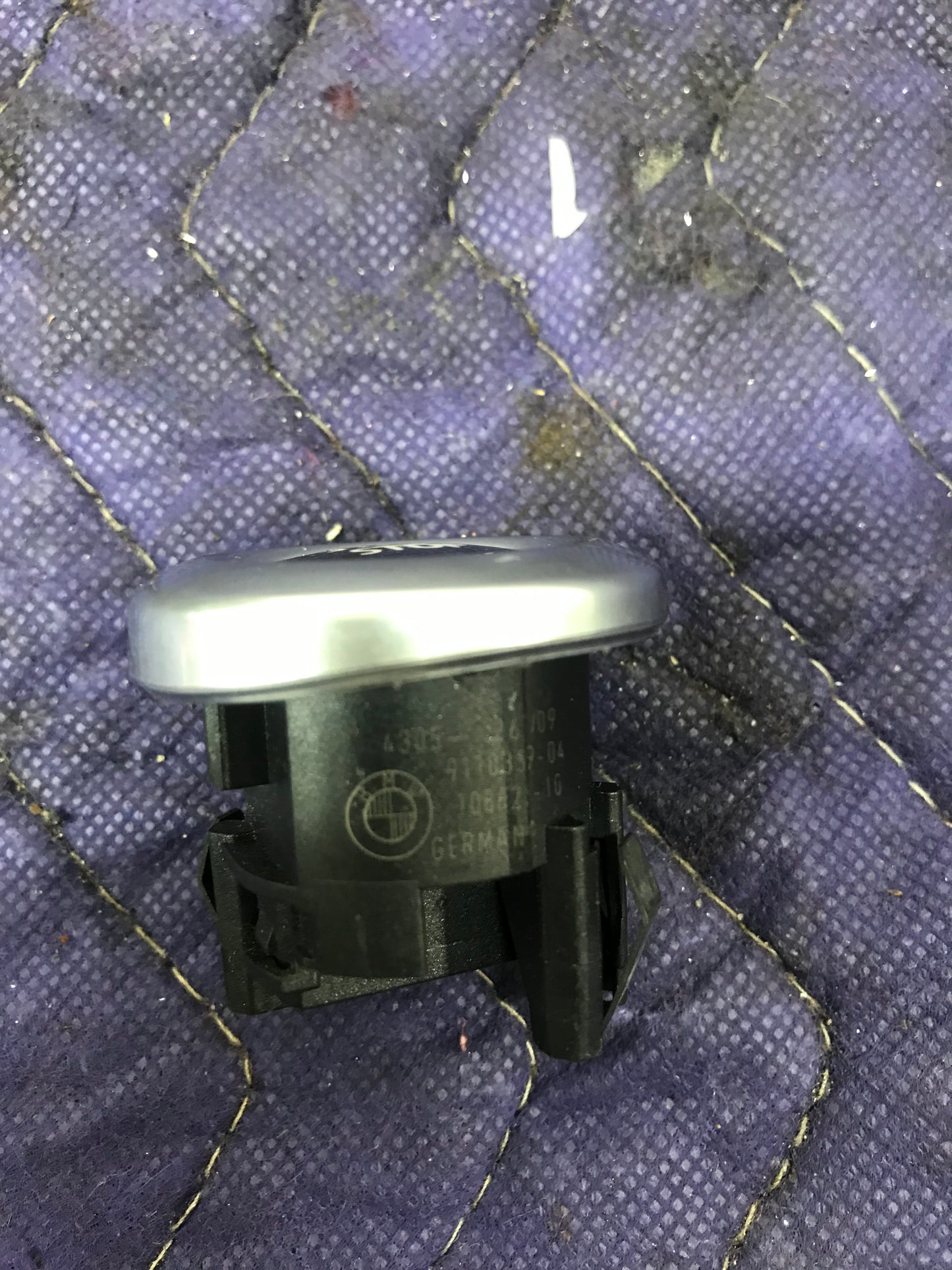 BMW E60 START STOP SWITCH BUTTON OEM SKU 377