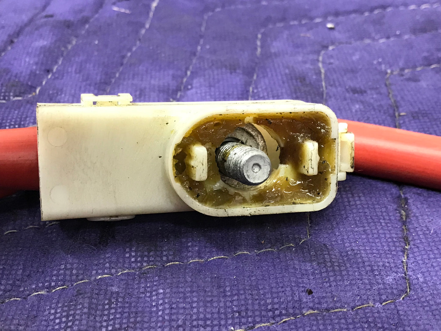 2001-2009 E60 POSITIVE BATTERY CABLE PLUS POLE SKU 207