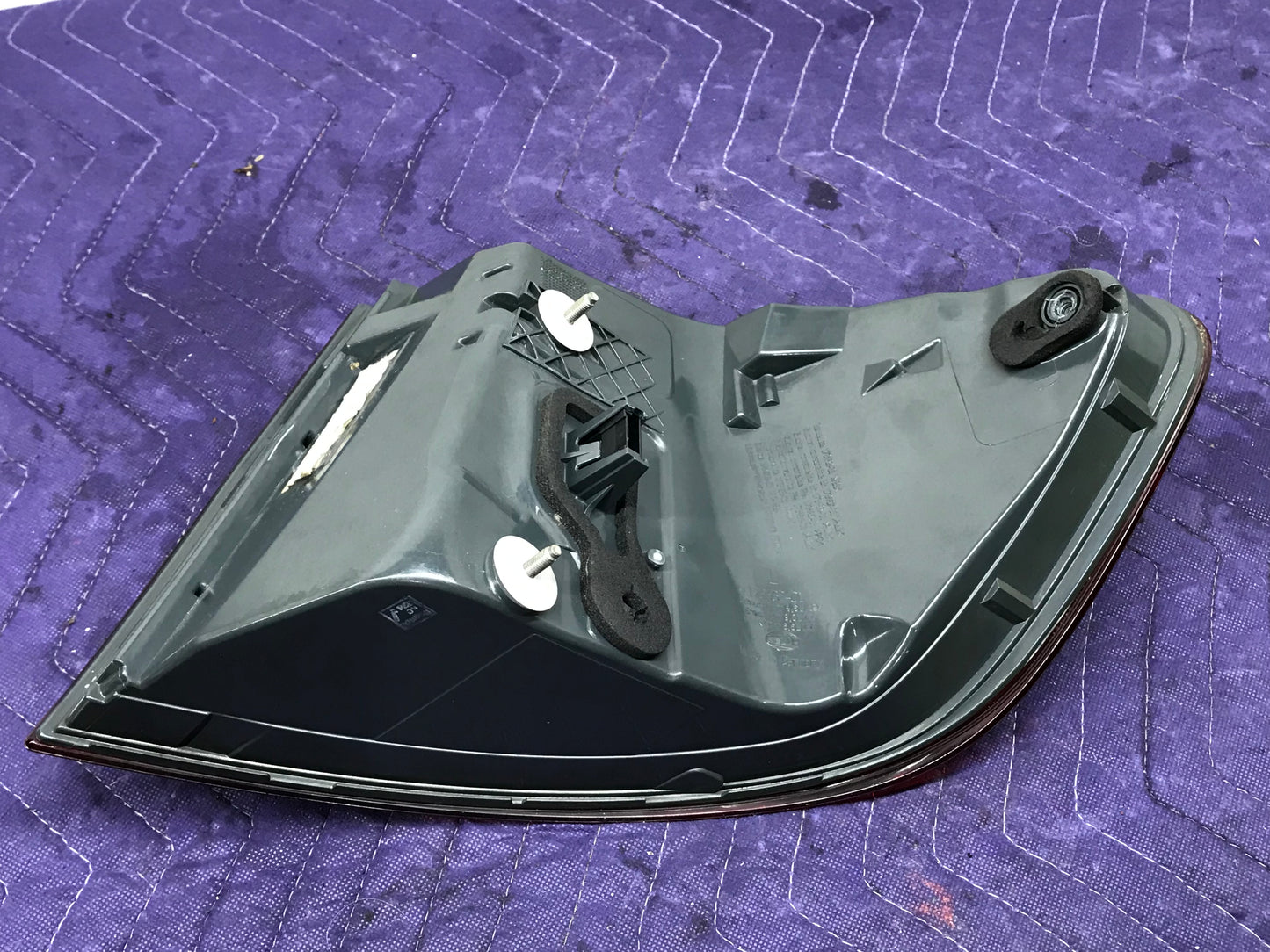 F10 REAR LEFT DRIVER SIDE OUTER TAILLIGHT OEM SKU 213