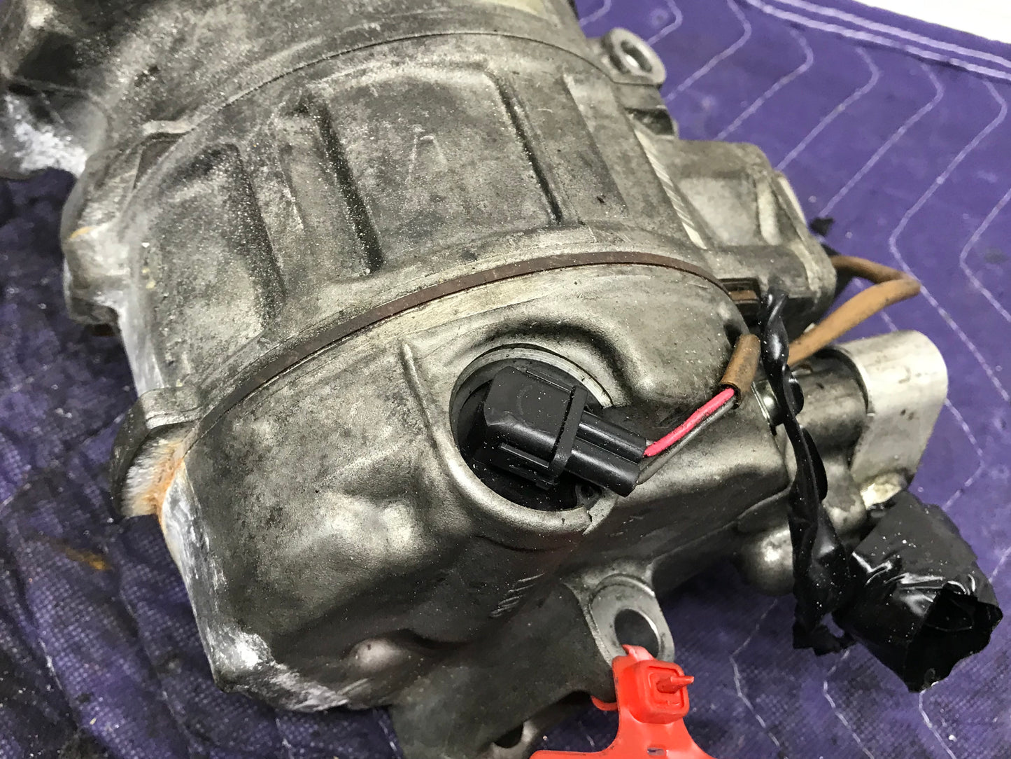 2005-2010 E60 AIR CONDITIONING A/C COMPRESSOR DENSO SKU 175