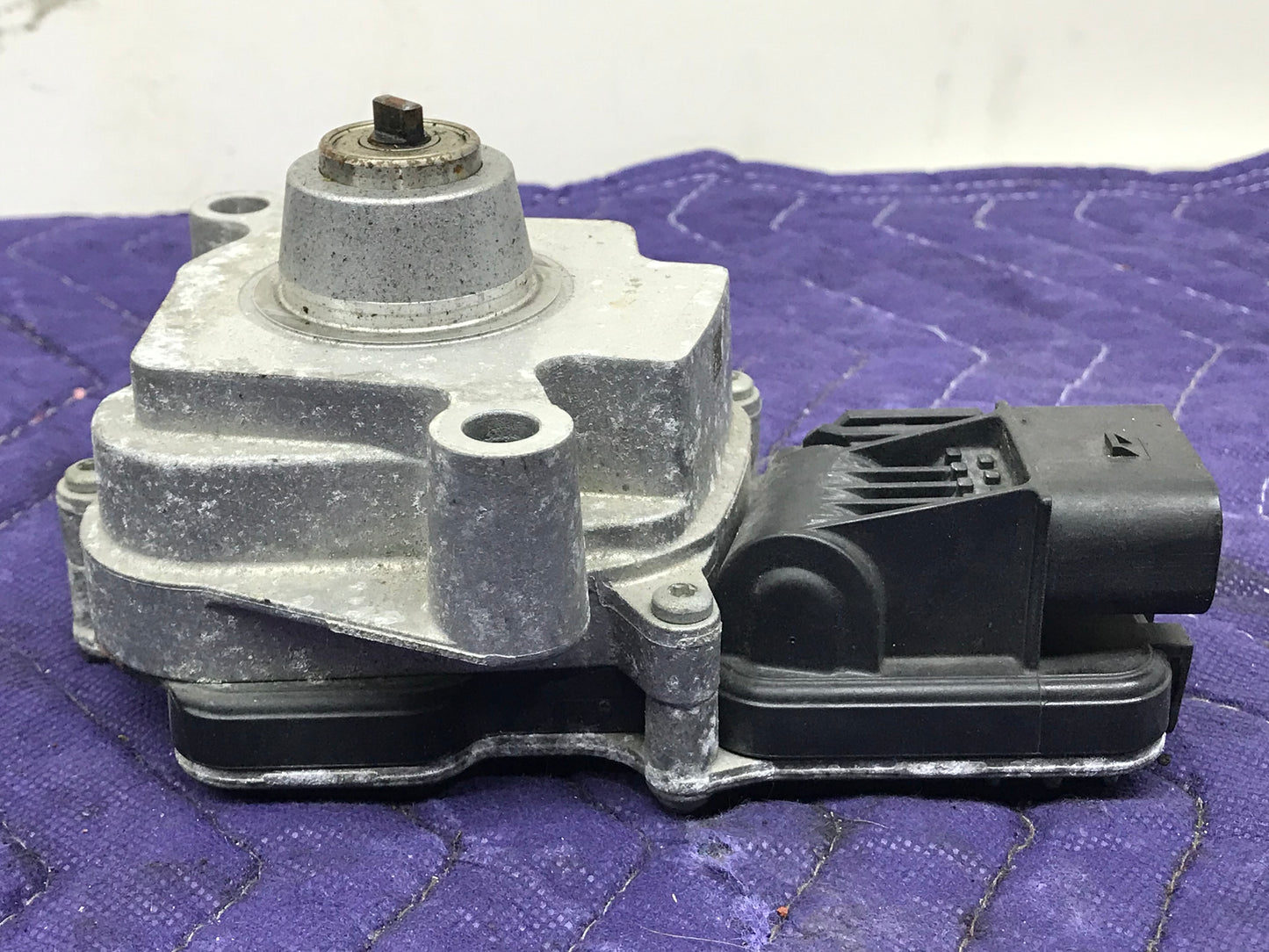 2009-2016 F10 TRANSFER CASE MOTOR ACTUATOR MODULE SKU 230