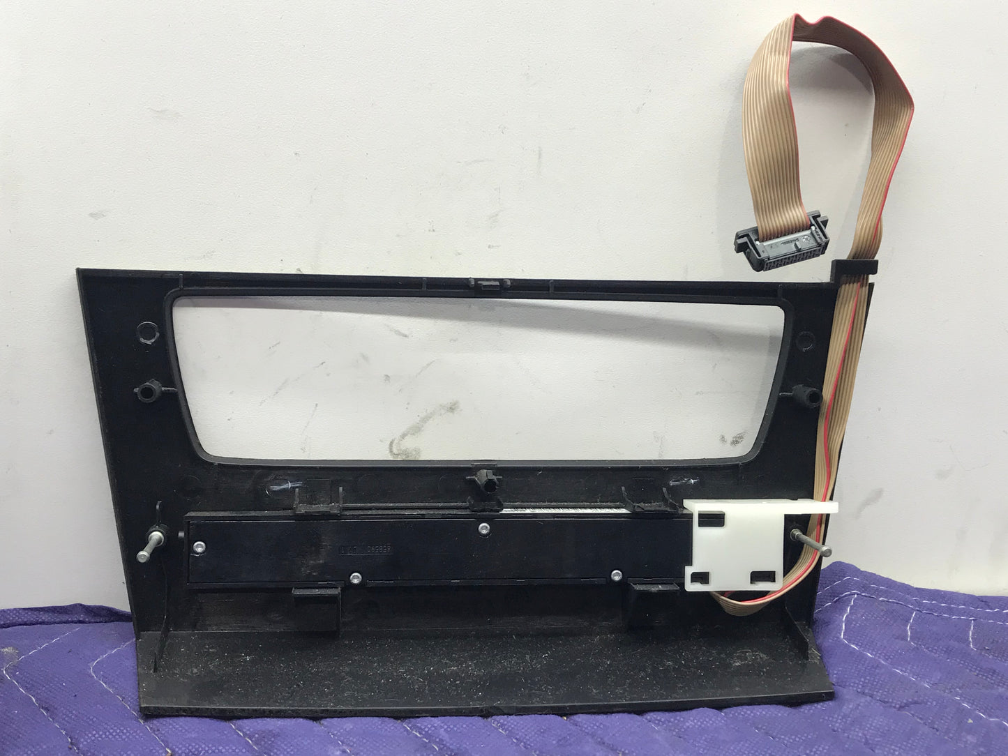 E9X CENTER CONSOLE HEATED SEATS SWITCH W/TRIM SKU 285
