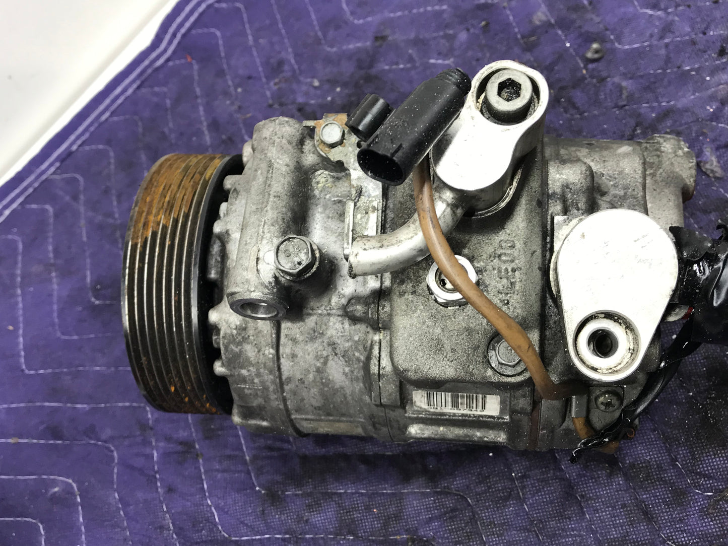 2005-2010 E60 AIR CONDITIONING A/C COMPRESSOR DENSO SKU 175