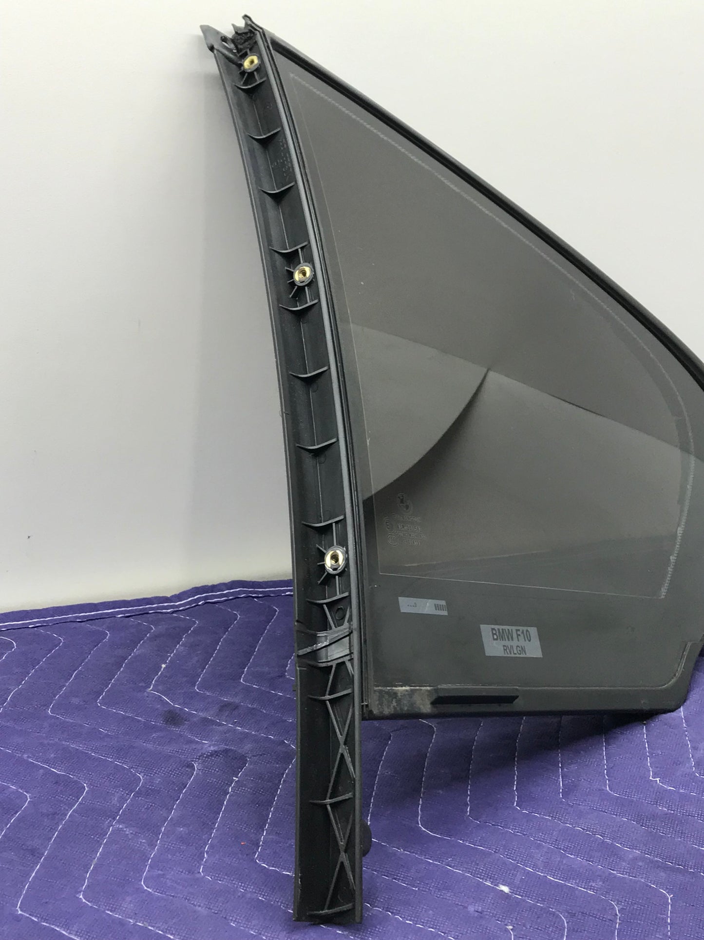 2009-2016 F10 REAR SIDE LEFT DOOR QUARTER WINDOW GLASS OEM SKU 131