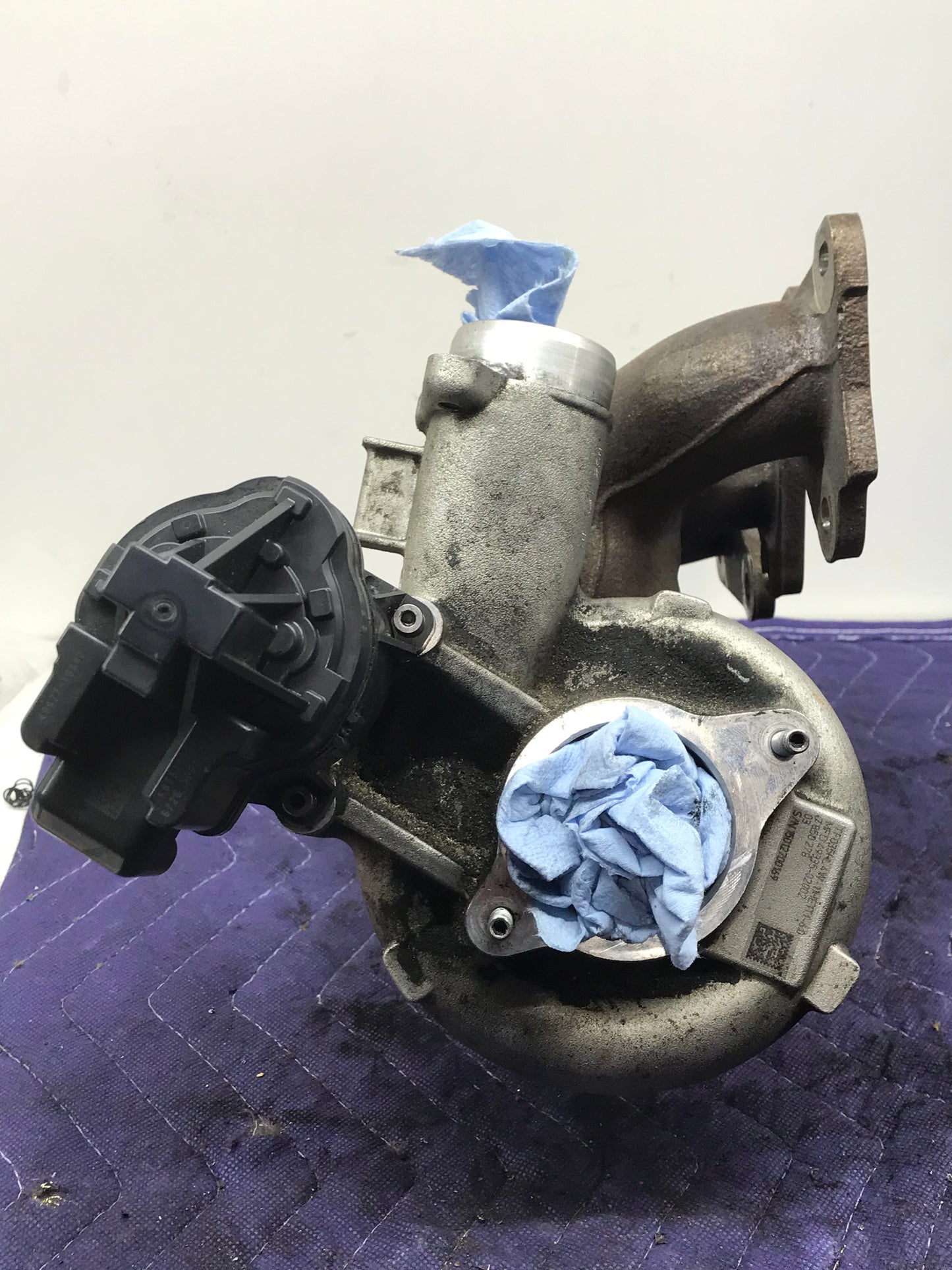 F8X S55 ENGINE TURBO TURBOCHARGER CYLINDERS 1-3 W/MANIFOLD SKU 169