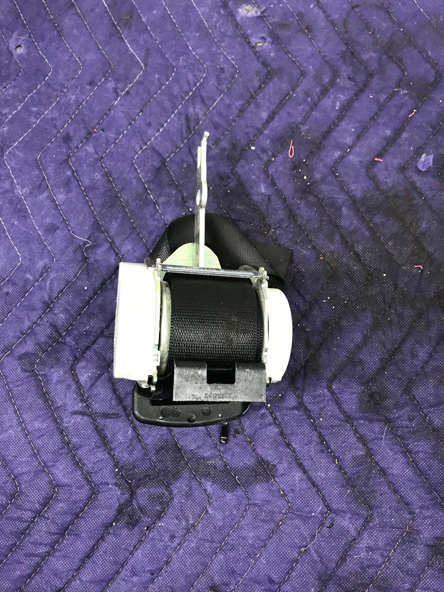 2011 - 2016 BMW 550I 535I 550 F10 REAR SEAT BELT RETRACTOR OEM SKU 469