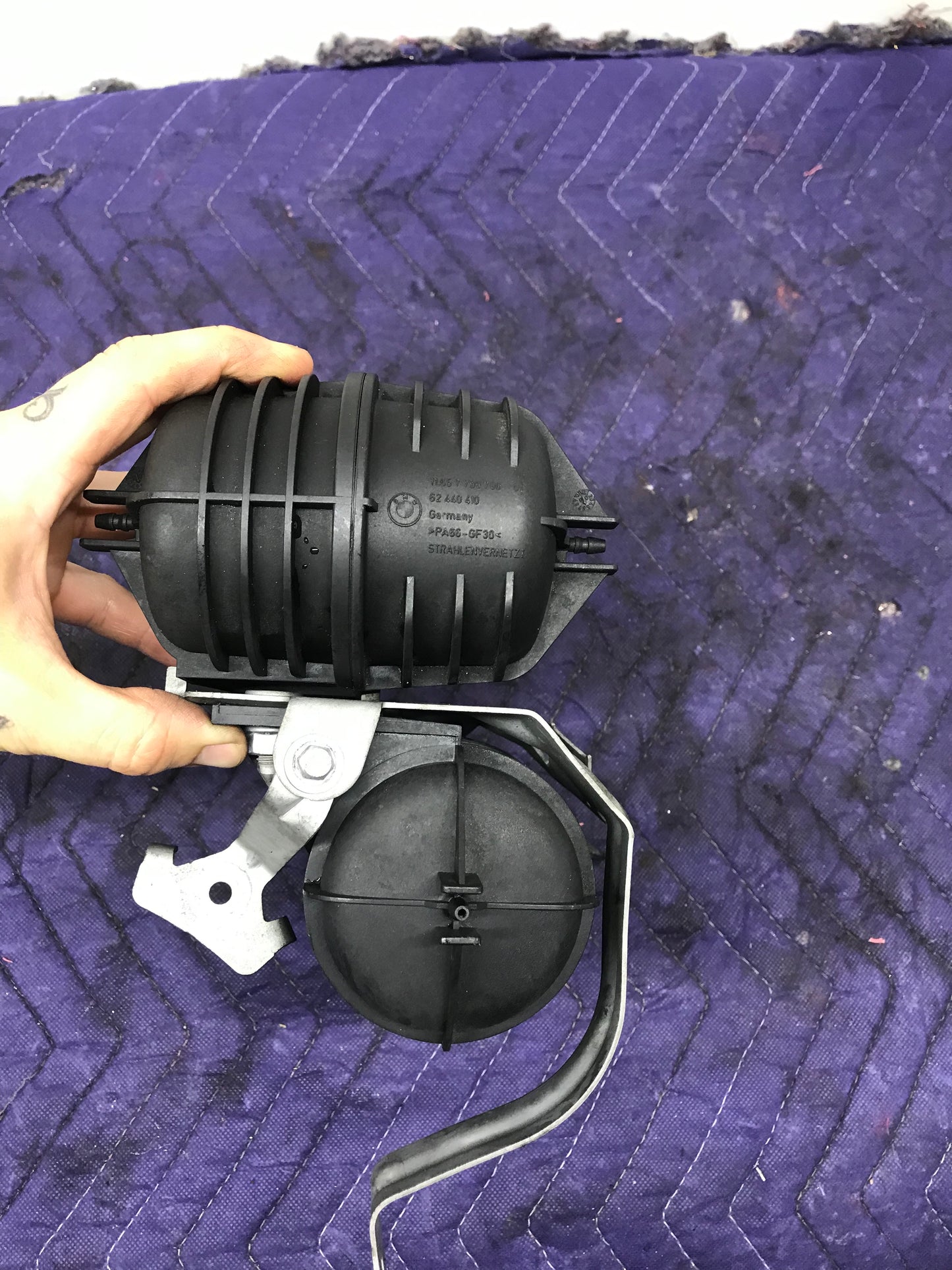 BMW E60 2008 VACUUM PRESSURE TANKS OEM SKU 398