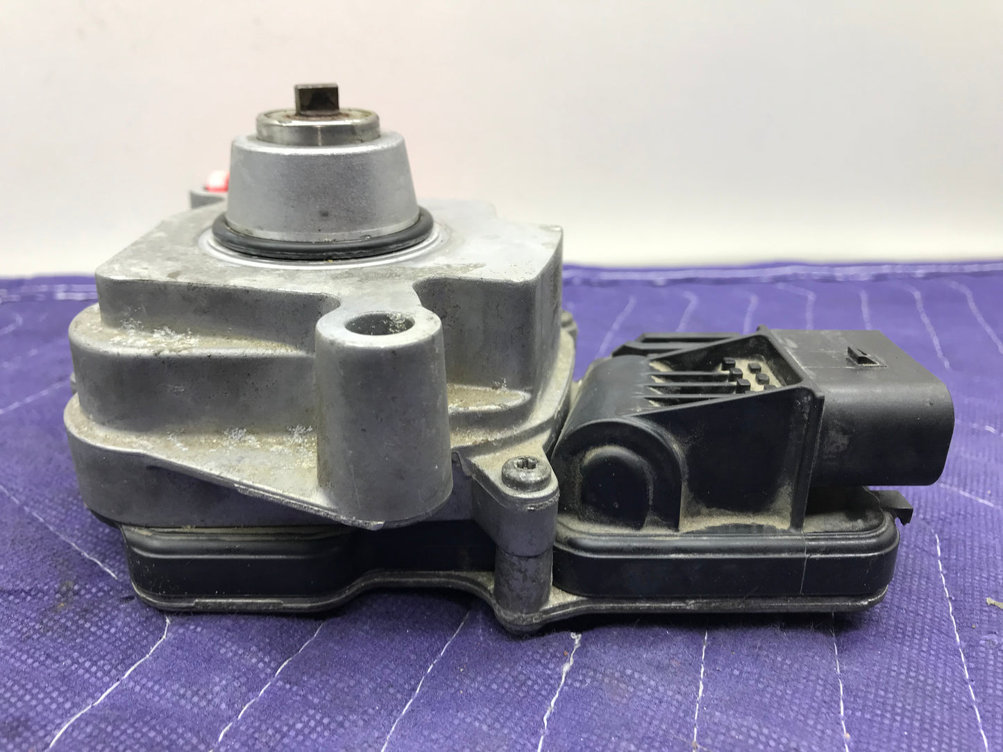 E7X TRANSFER CASE ACTUATOR LONGITUDINAL TORQUE MODULE SKU 153