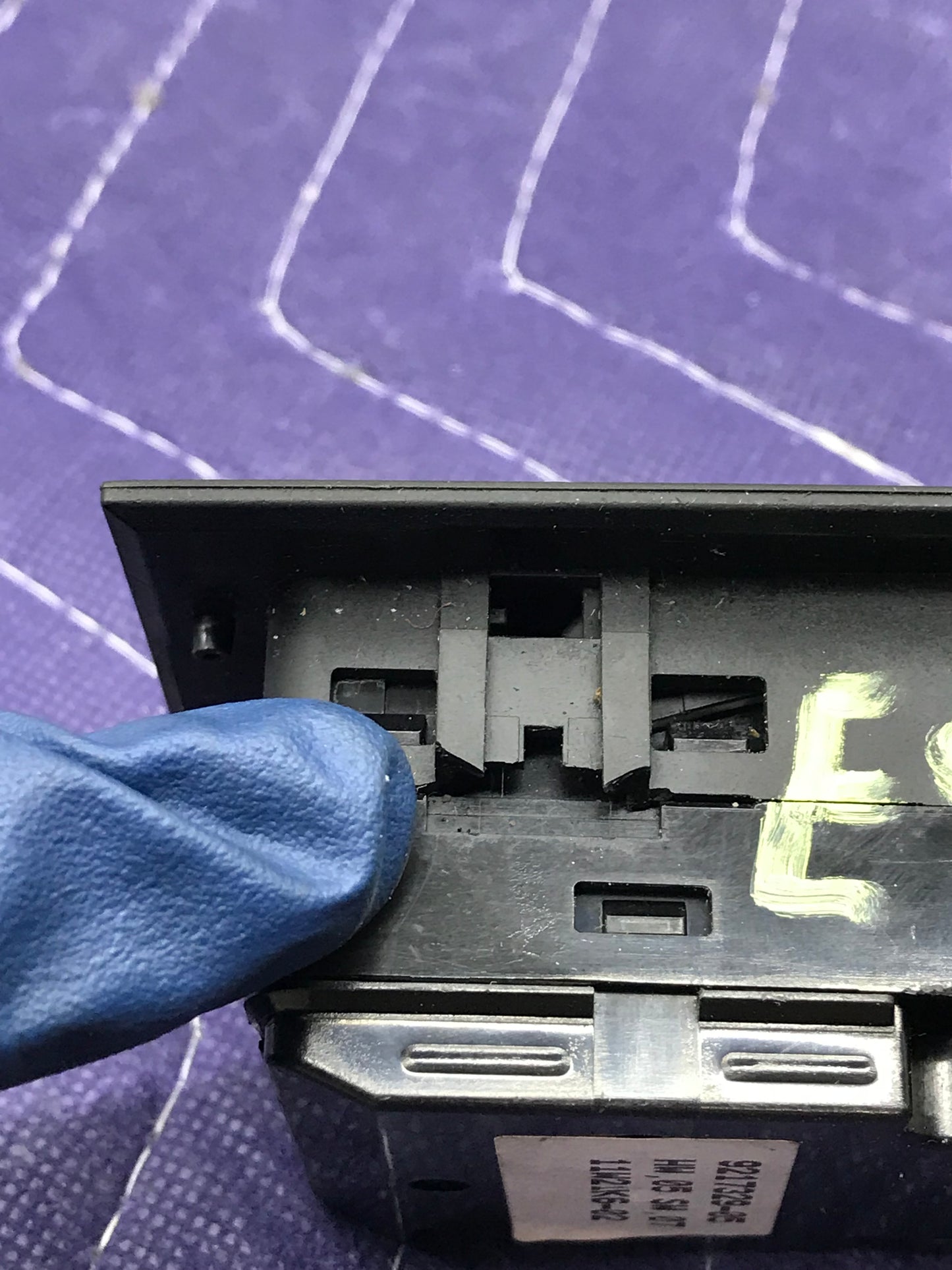 2004-2011 E90 LEFT DRIVER DOOR MASTER POWER WINDOW SWITCH SKU 105