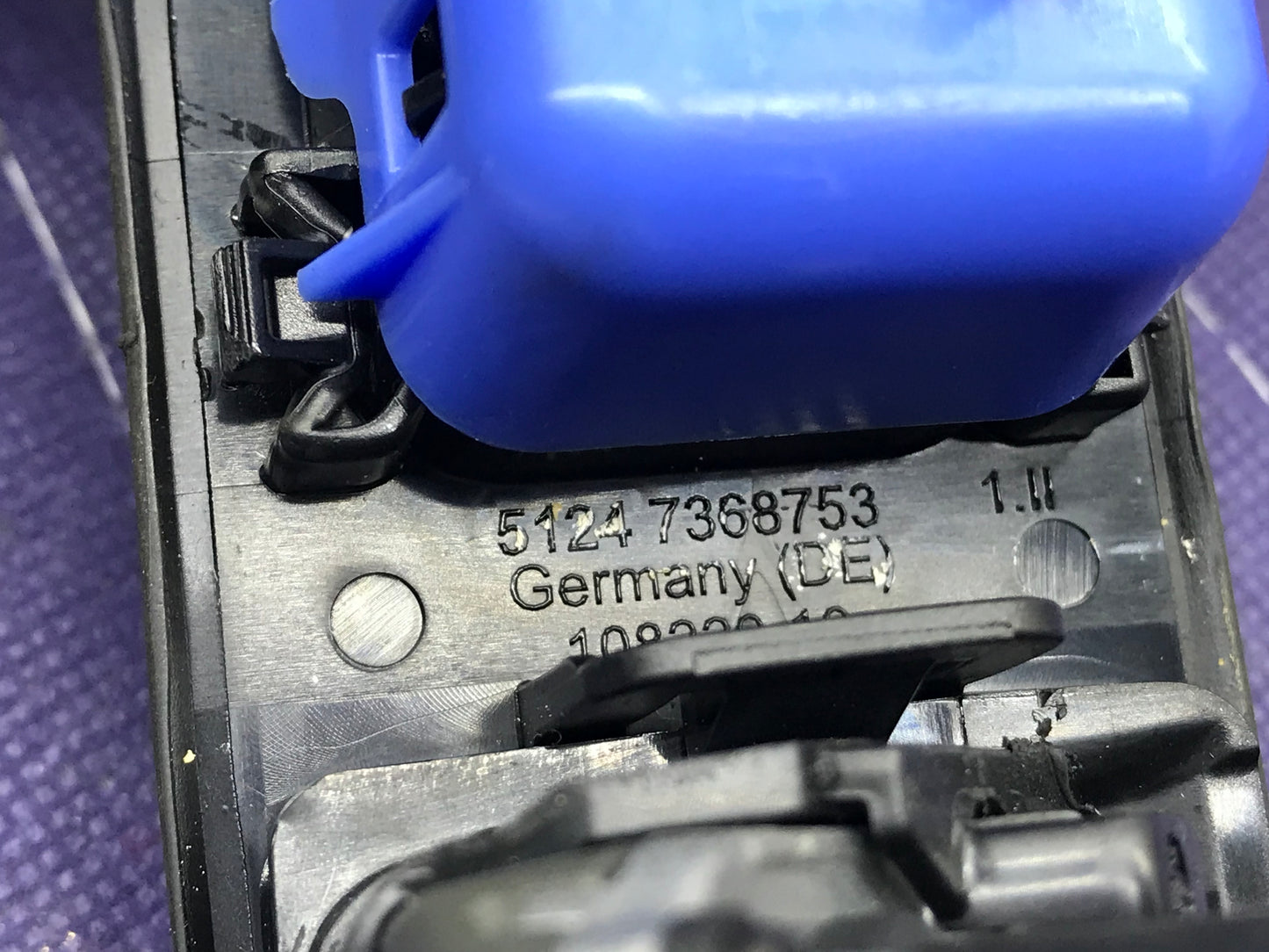 2009-2016 F10 TRUNK LID HANDLE WITH REAR VIEW BACKUP CAMERA OEM SKU 111