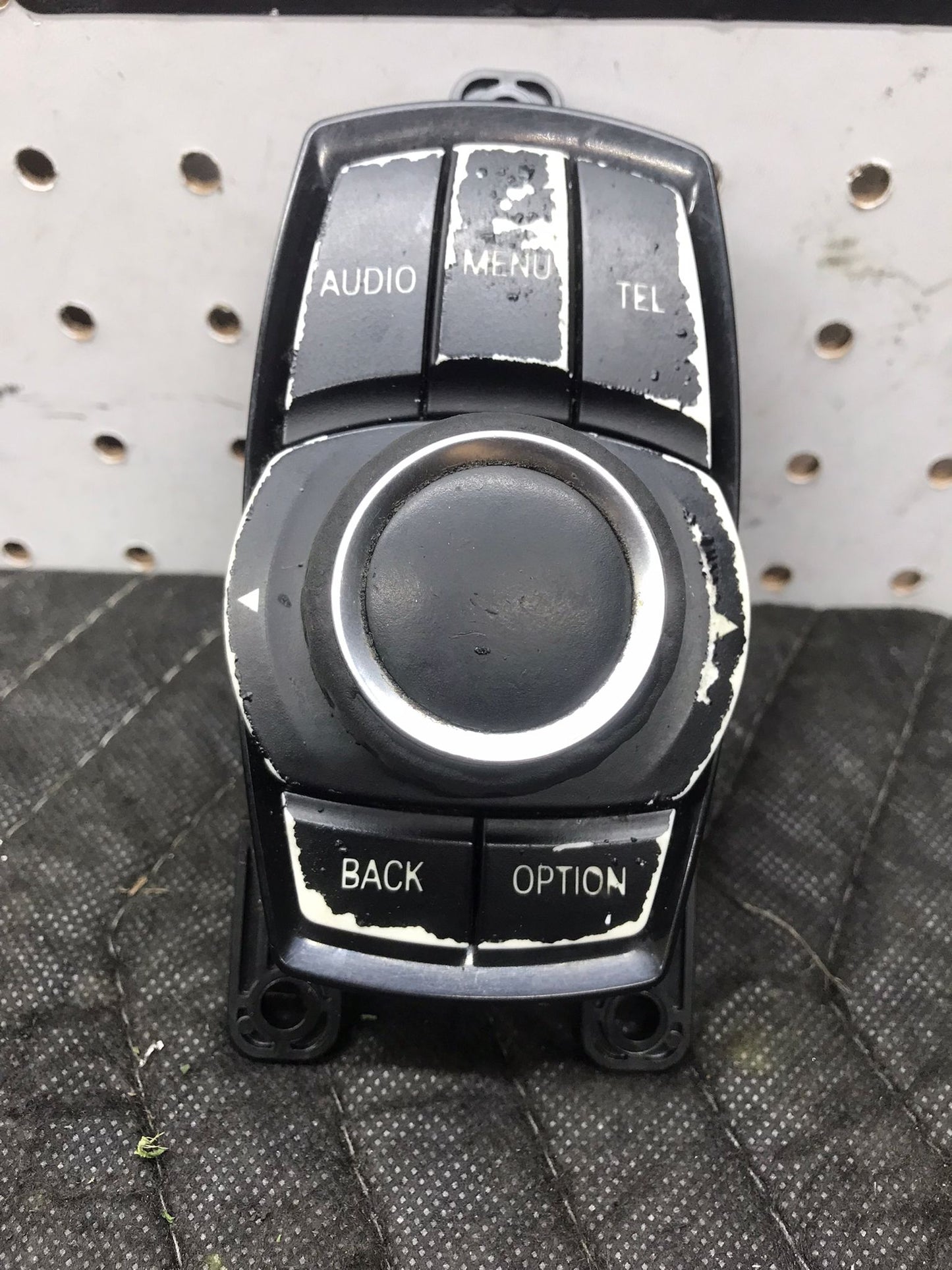 OEM IDRIVE MULTIMEDIA KNOB CONTROLLER BMW 320I 328D 328I 330I 335I SKU 1387