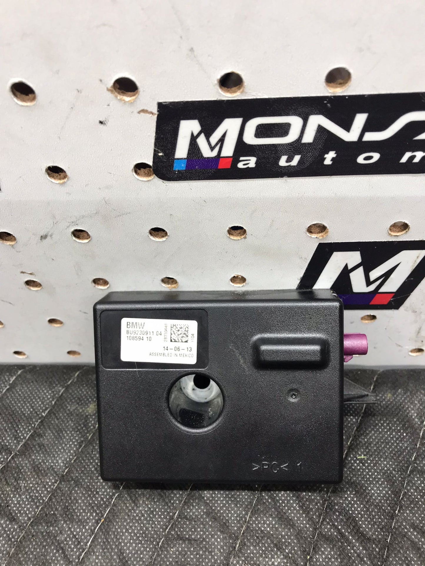 13-16 BMW 320I BACK UP ANTENA AMPLIFIER CONTROL MODULE OEM SKU 1424