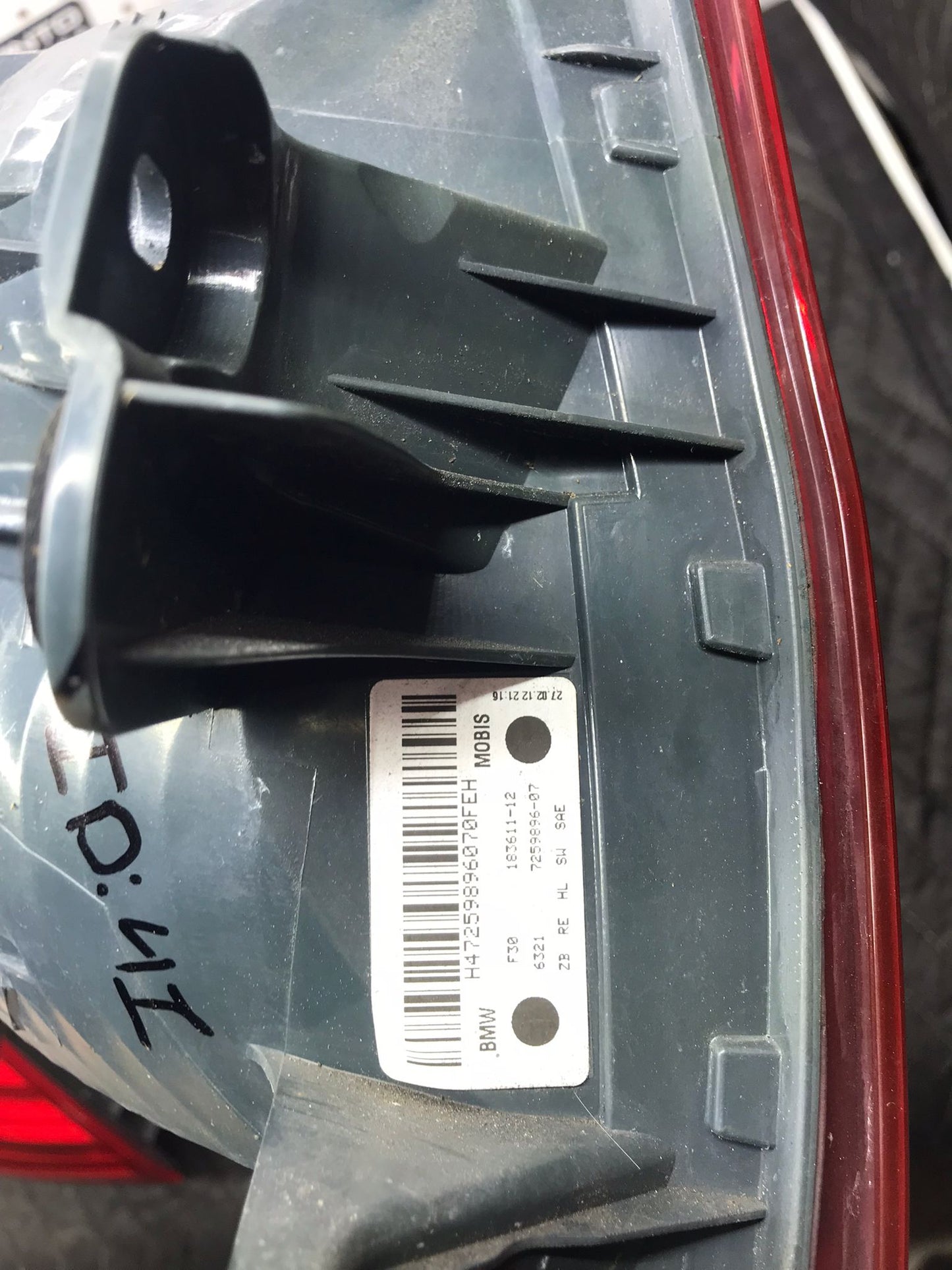 BMW 328 335 TAIL LIGHT RIGHT PASSENGER 2012-2015 F30 OEM SKU 1461