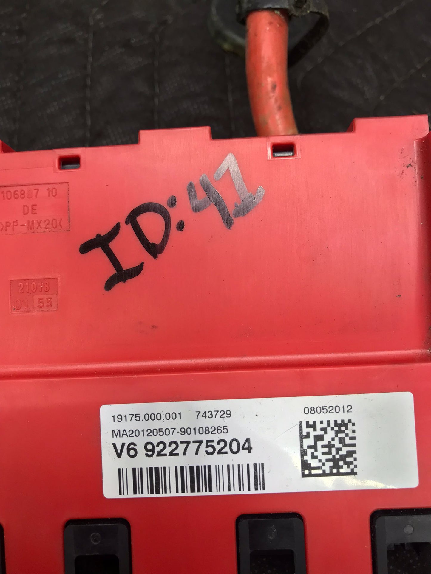 328I BMW F30 POSITIVE BATTERY TERMINAL POWER DISTRIBUTION JUNCTION FUSE BOX OEM SKU 1466