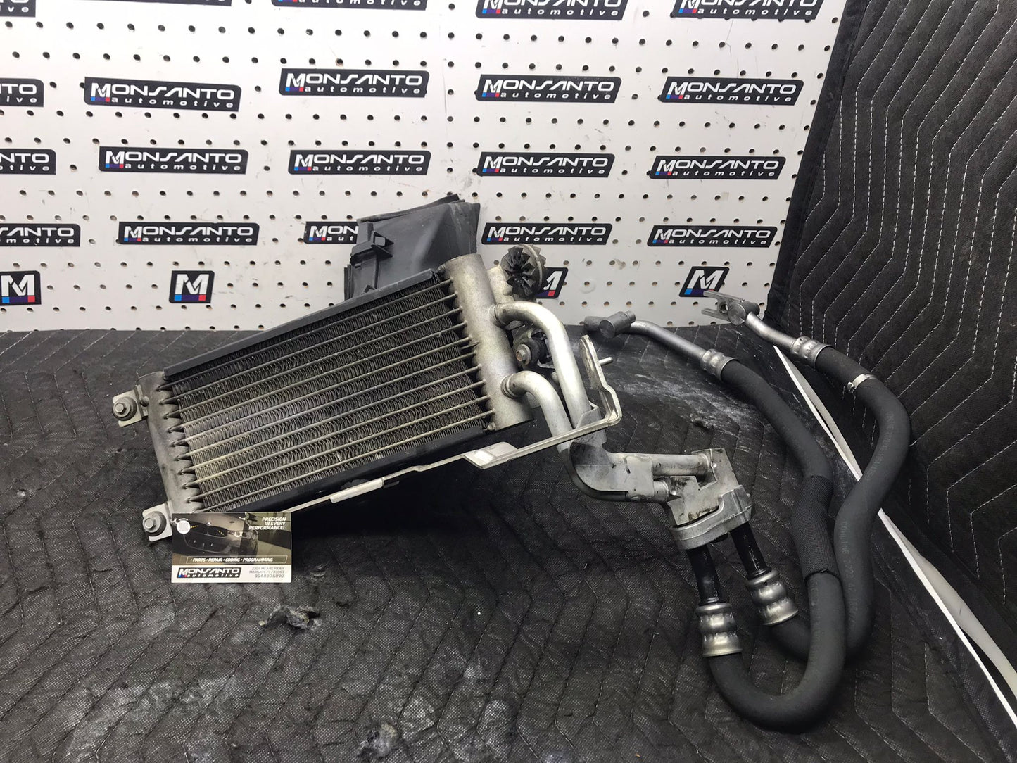 07-15 BMW OEM E90 E92 X1 S65 N54 N55 RIGHT PASSENGER ENGINE OIL COOLER RADIATOR SKU 1540