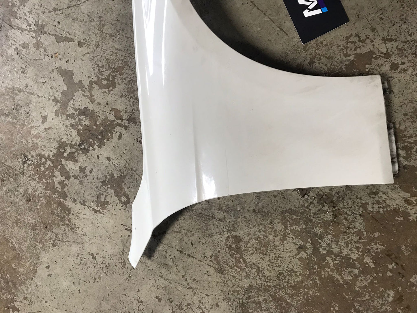 12-18 BMW F30 328I 335I FENDER FRONT RIGHT PASSANGER SIDE SKU 1553