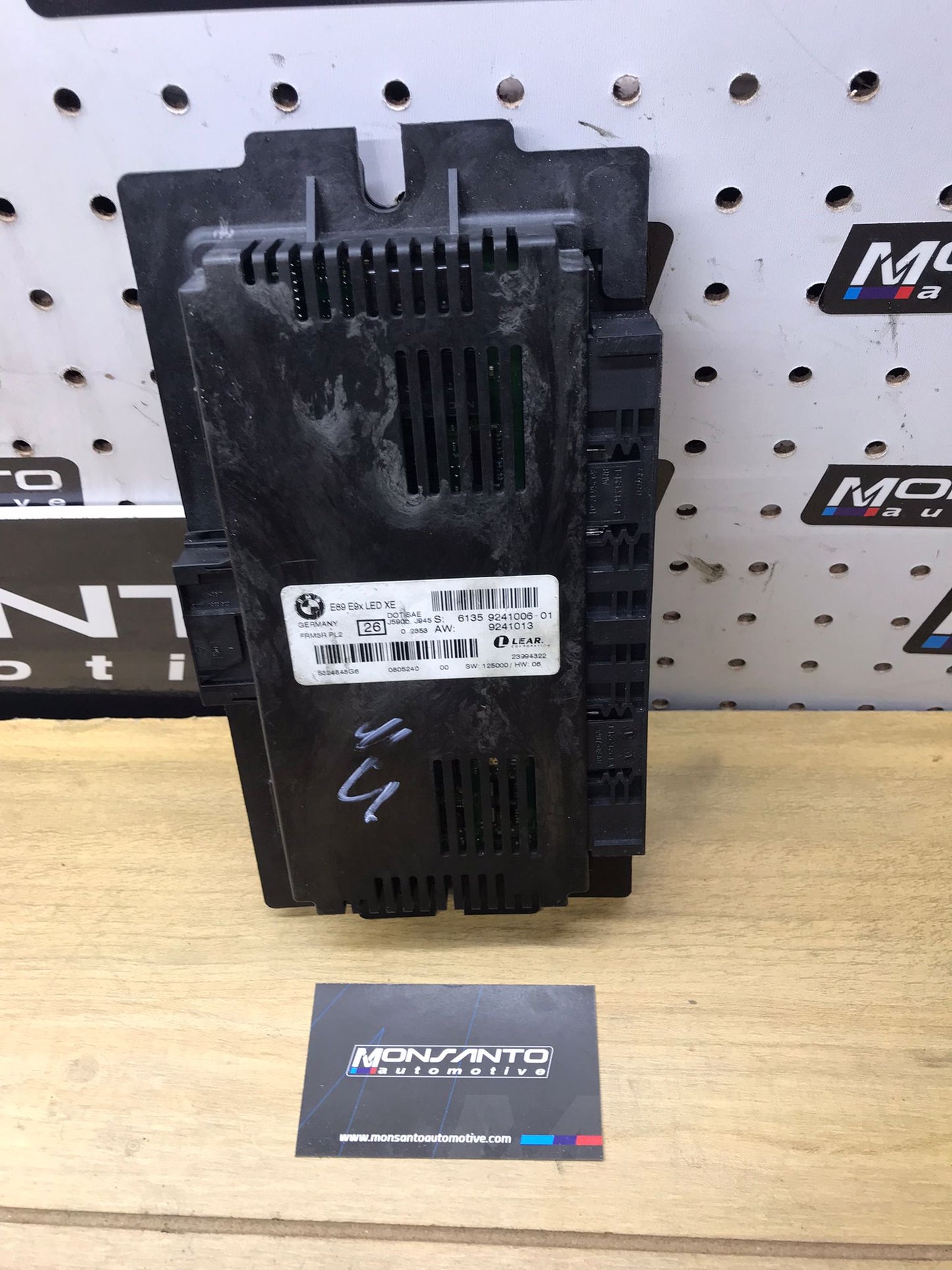 FRM3 FOOTWELL LIGHT CONTROL MODULE LED BASIS E89 E9X SKU 1563