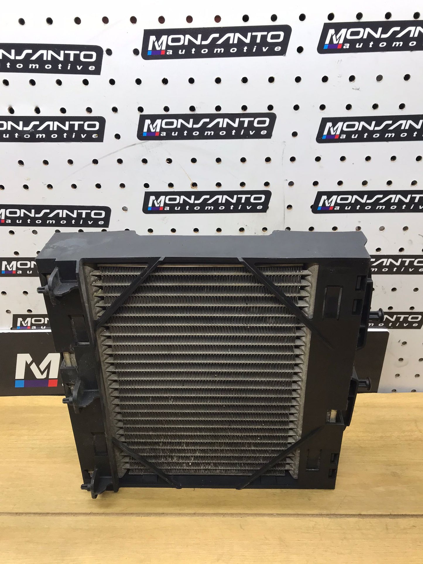 COOLANT COOLING OIL AUXILIARY RADIATOR FOR 11-16 BMW 5 SERIES F10 SKU 1569