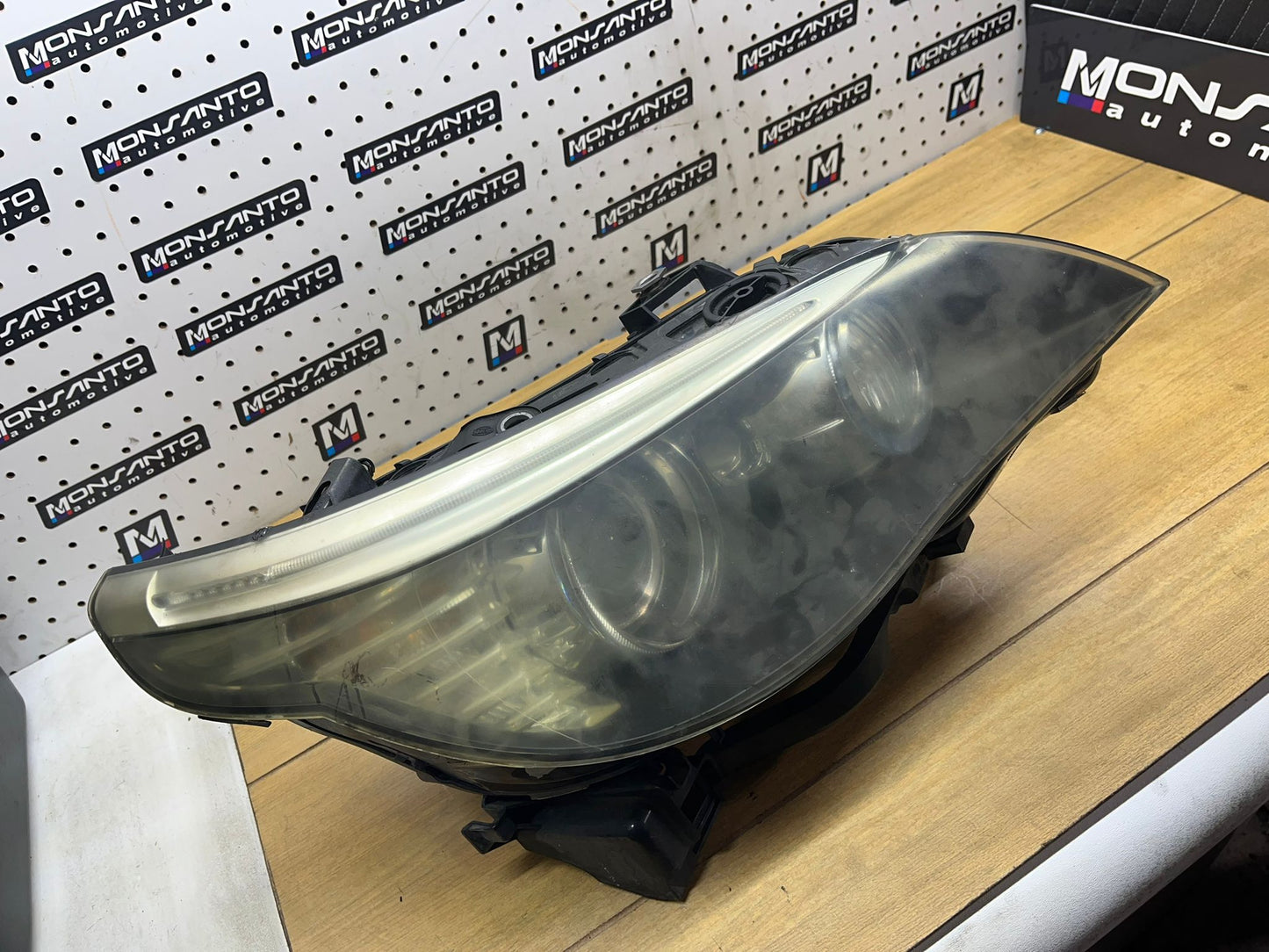 HEADLIGHT BMW E60 528I PASSANGER RIGHT OEM LCI SKU 1582