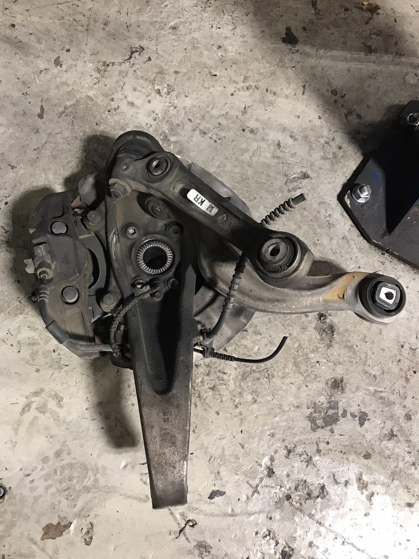 2011-2016 BMW 535I XDRIVE F10 AWD FRONT leftSPINDLE KNUCKLE CONTROL ARM OEM SKU 1588