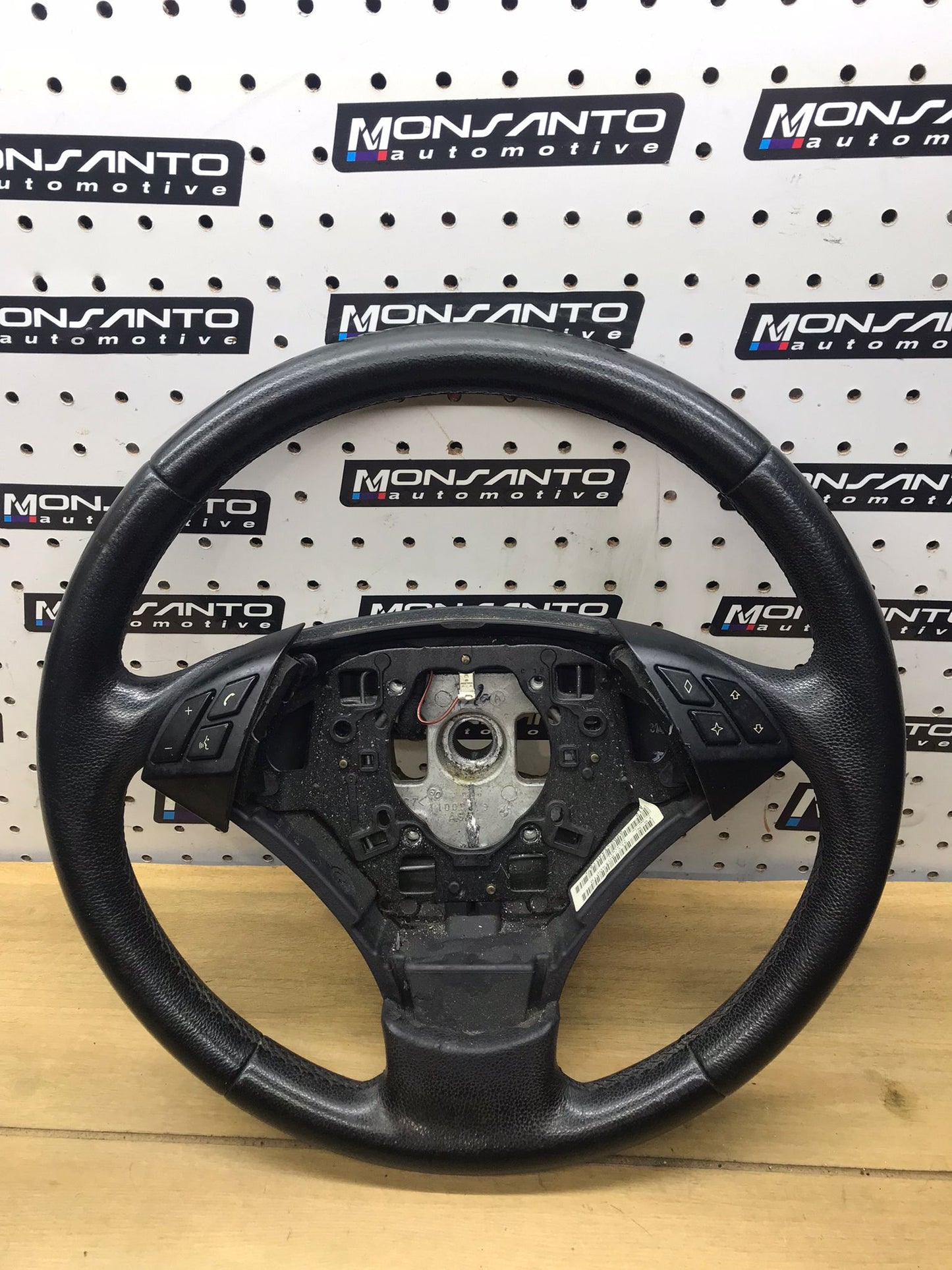 2008-2010 BMW 535I 535XI 528XI 528I E60 STEERING WHEEL HEATED BLACK SKU 1626