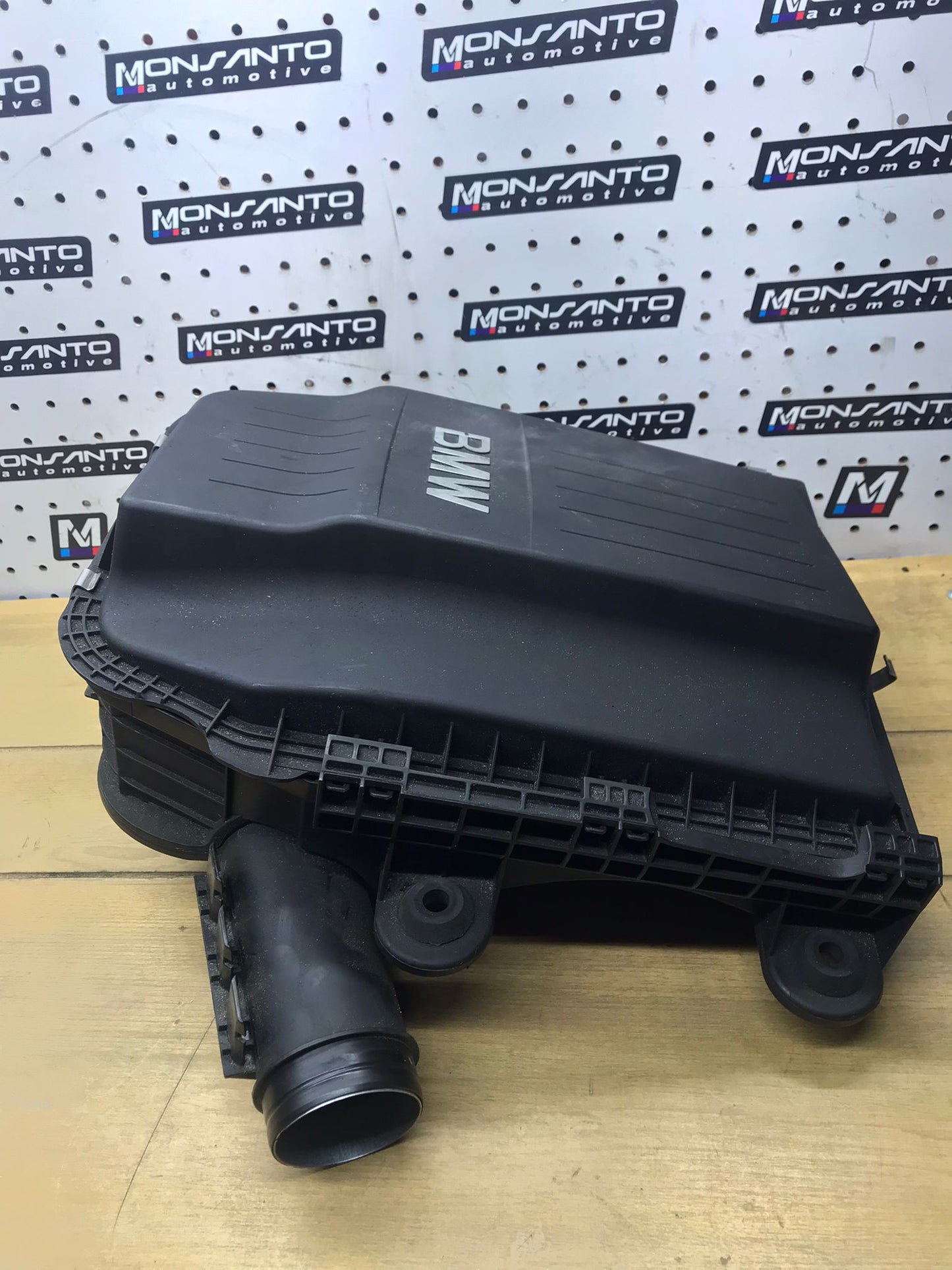 2008 FITS BMW 535I AIR FILTER BOX HOUSING AIR CLEANER INTAKE OEM SKU 1629