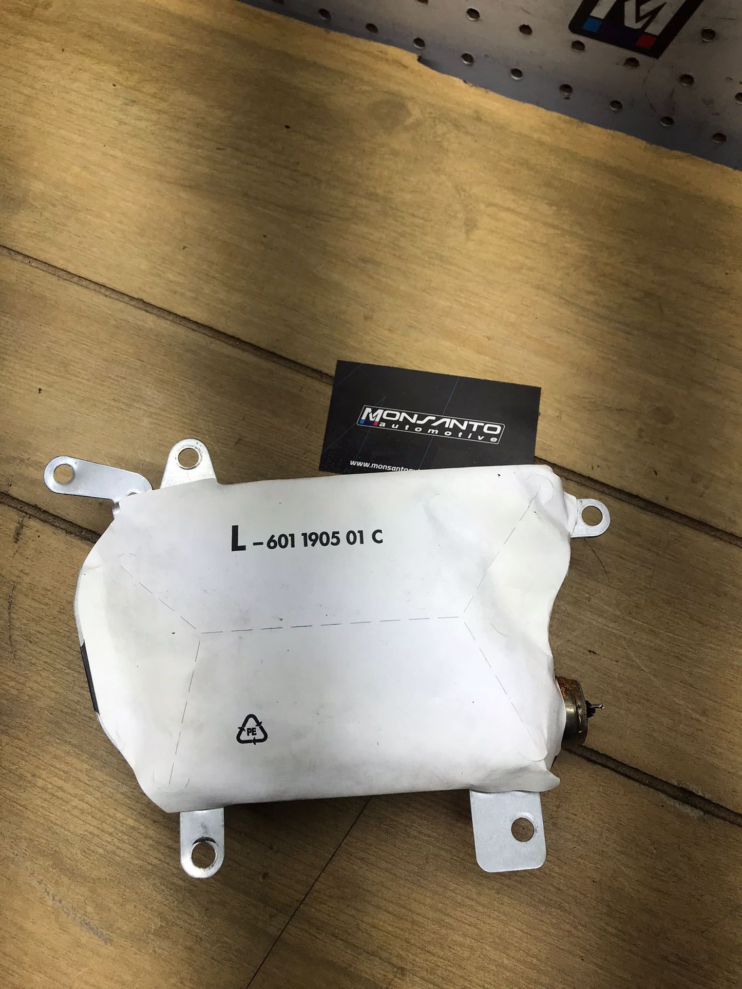 BMW E60 E61 LEFT REAR DOOR SRS AIRBAG SKU 1636
