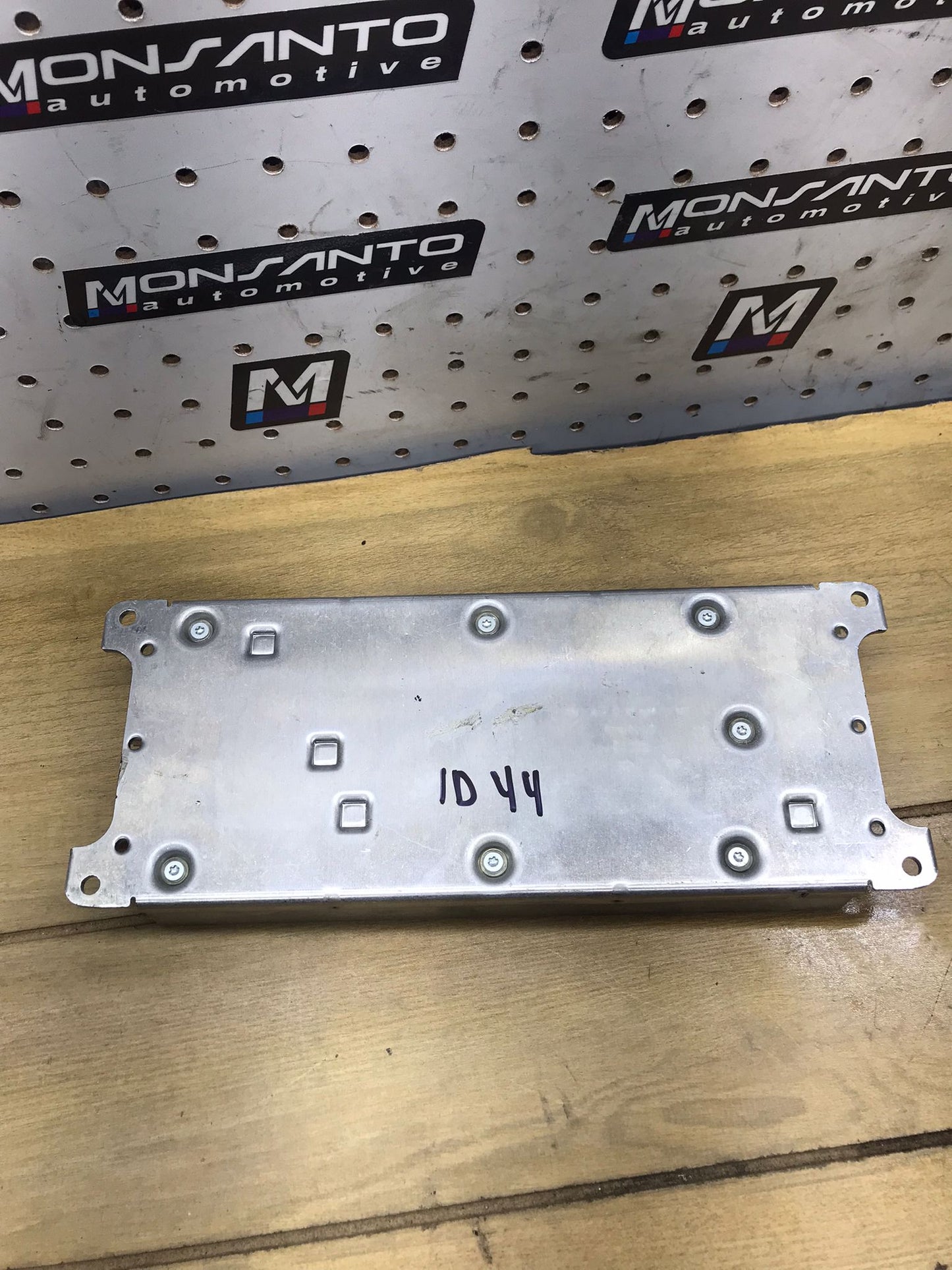 BMW E60 E61 E63 E64 E65 E66 E82 E90 TELEMATICS CONTROL MODULE OEM SKU 1640