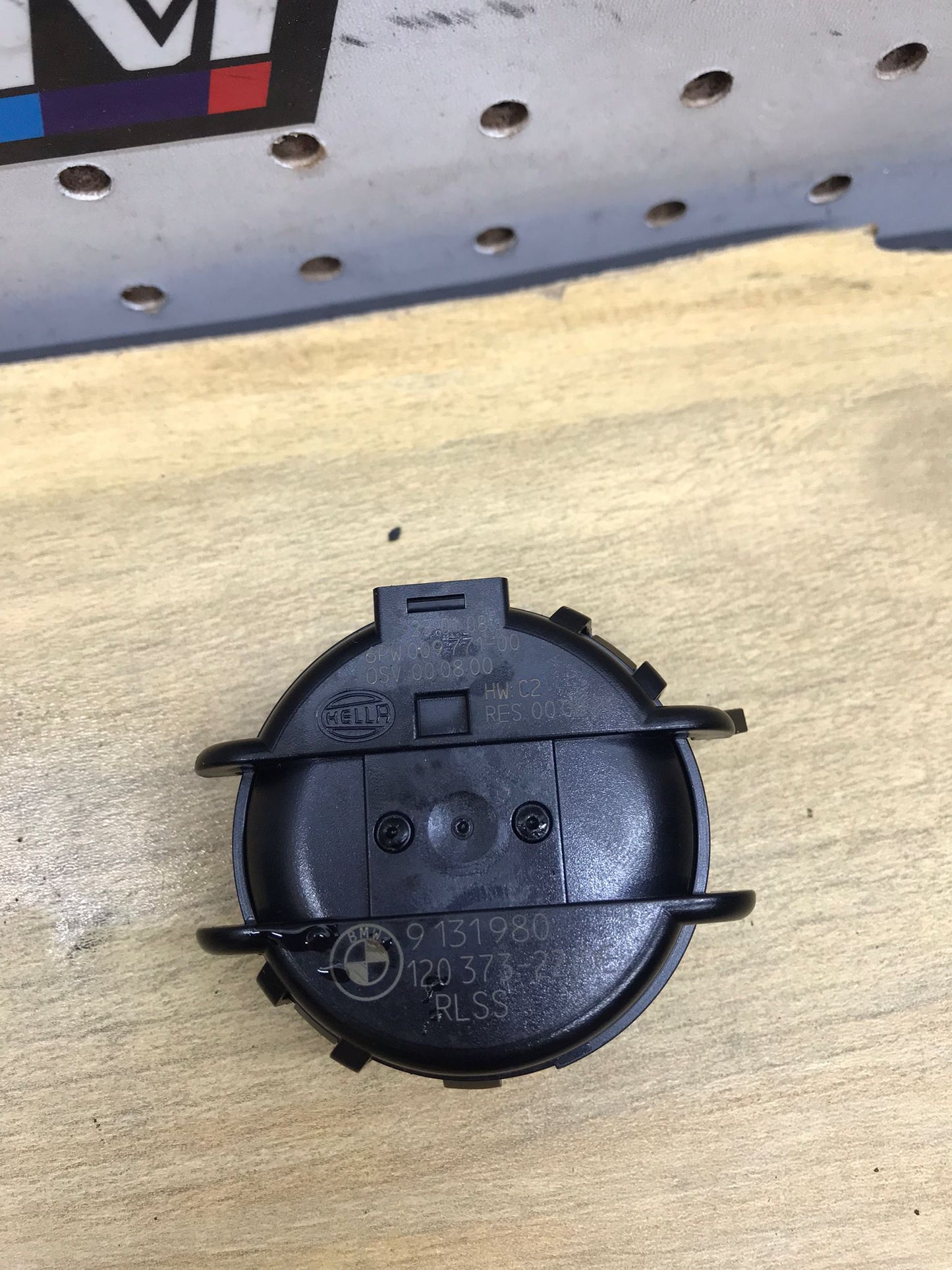 08-10 BMW 535I E60 FRONT WINDSHIELD WIND SHIELD RAIN SENSOR SKU 1642