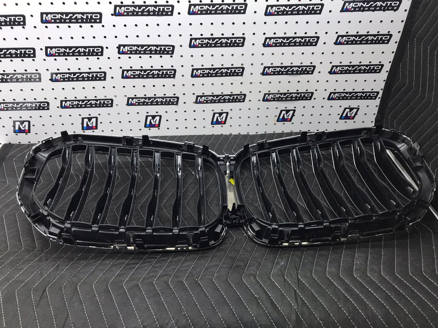 2019 - 2020 20 BMW X5 G05 FRONT CENTER CHROME GRILLE GRILL OEM SKU 500