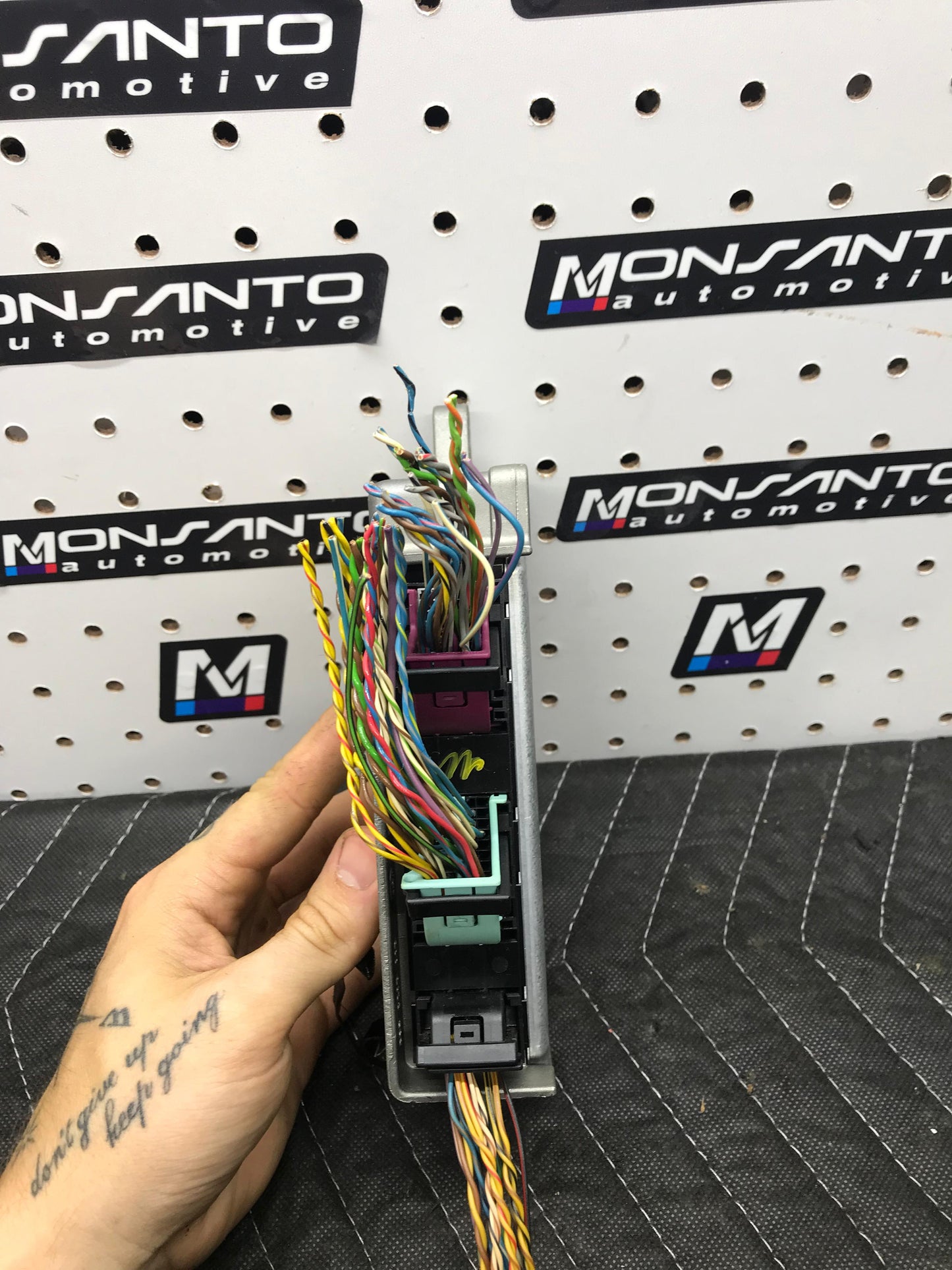 2009-2016 BMW 5 SERIES F10 F11 GENUINE AIR CRASH BAG CONTROL MODULE ECU SKU 796