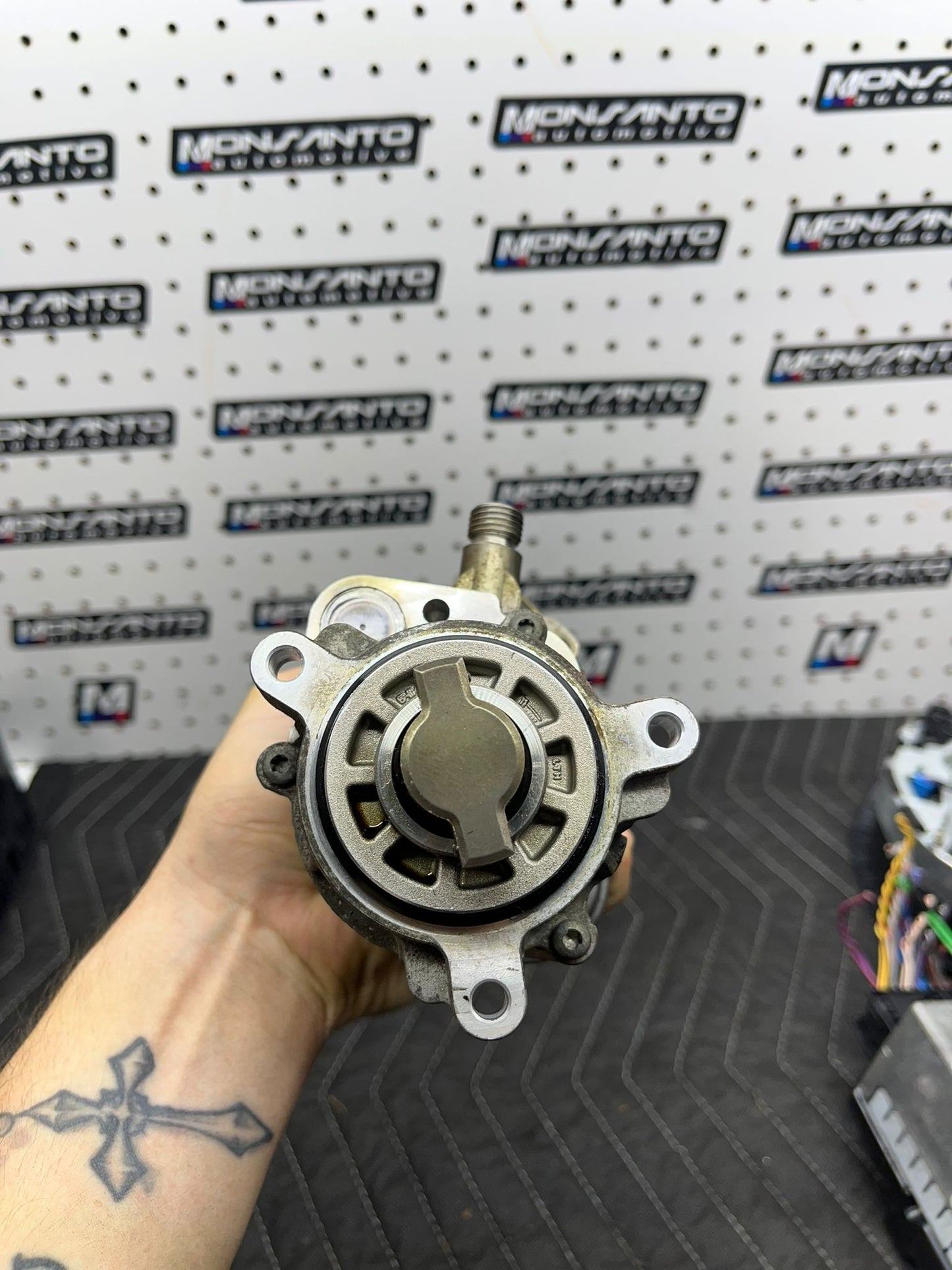 ENGINE HIGH PRESSURE FUEL PUMP OEM BMW F10 135 335 535 640 X5 X6 N54 N55 SKU 814