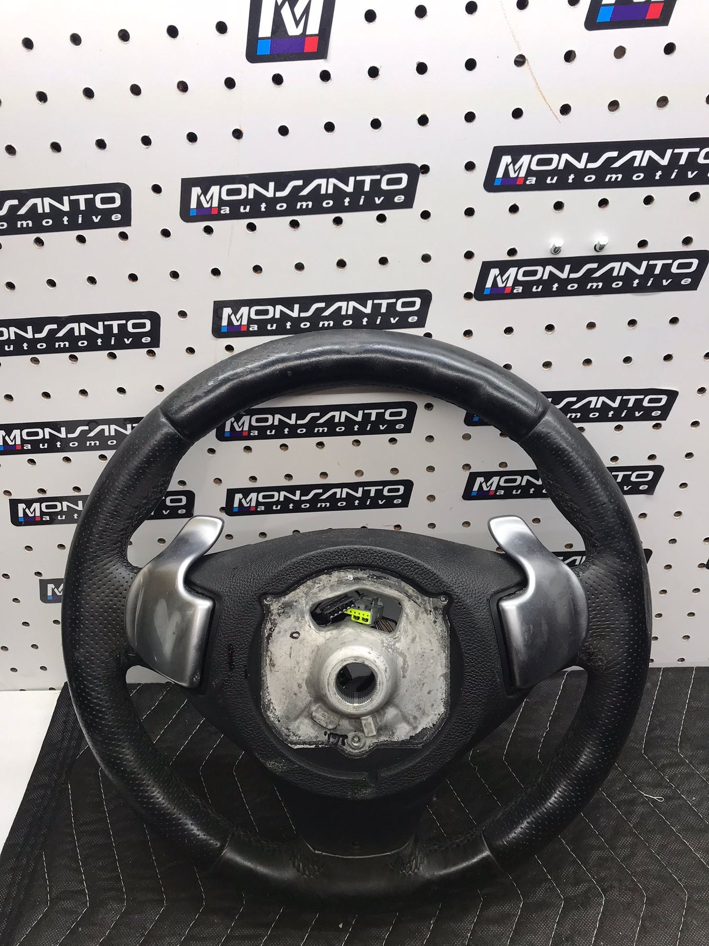 BMW E90 E91 E92 E93 3 SERIES M SPORT STEERING WHEEL W/PADDLES SKU 839