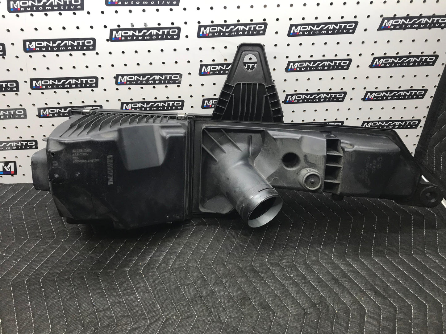 AIR CLEANER FILTER HOUSING BOX OEM 2012 - 2016 BMW F30 F32 328I 428I SULEV N26 SKU 858