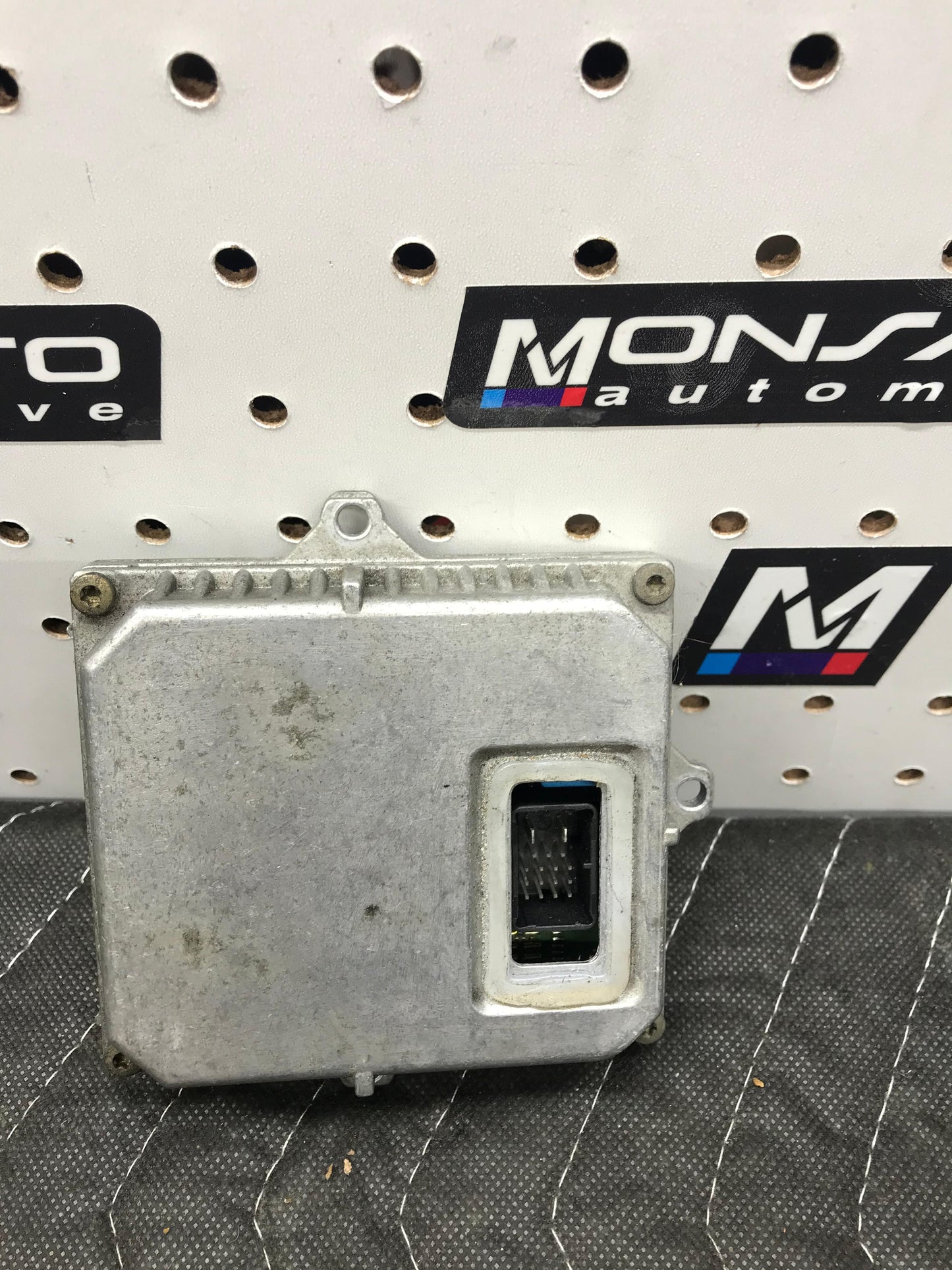 02-06 BMW X3 E46 E83 XENON BALLAST CONTROL SKU 866