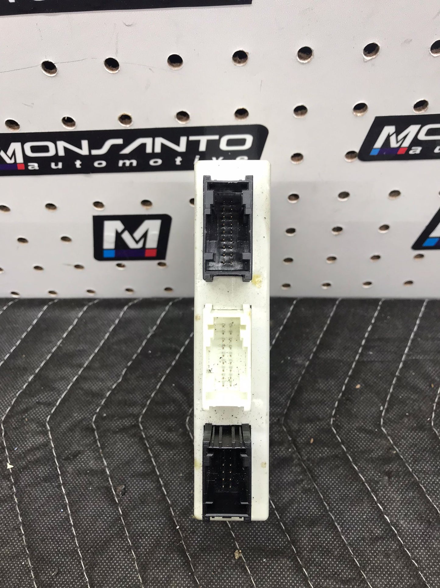 PDC PARKING DISTANCE CONTROL BMW E81 E82 E87 E90 91 E84 E89 1 3 X1 Z4 SKU 909