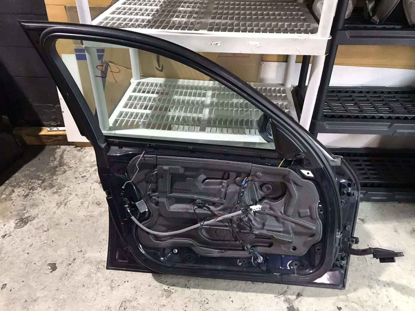06-11 BMW E90 328I 335I FRONT LEFT DRIVER DOOR OEM SKU 969
