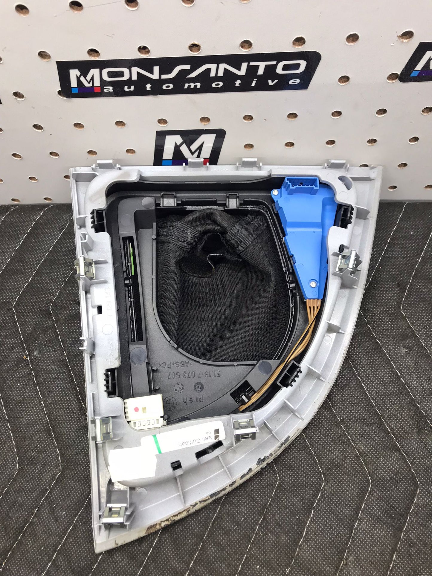 BMW E88 135I CENTER CONSOLE SELECTOR SHIFTER COVER OEM SKU 995