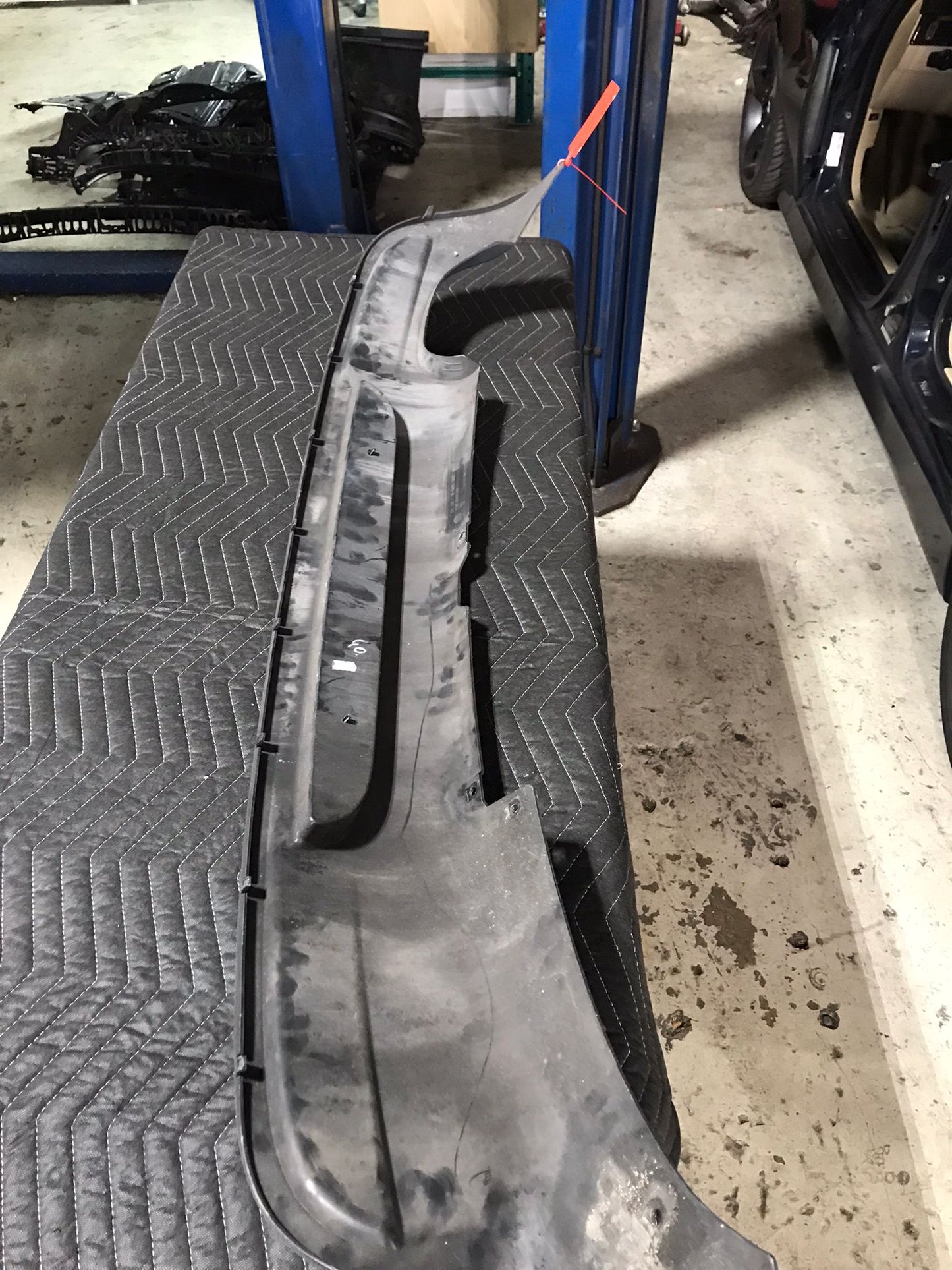 BMW 135I REAR DIFFUSOR OEM 2006-2011 SKU 1003