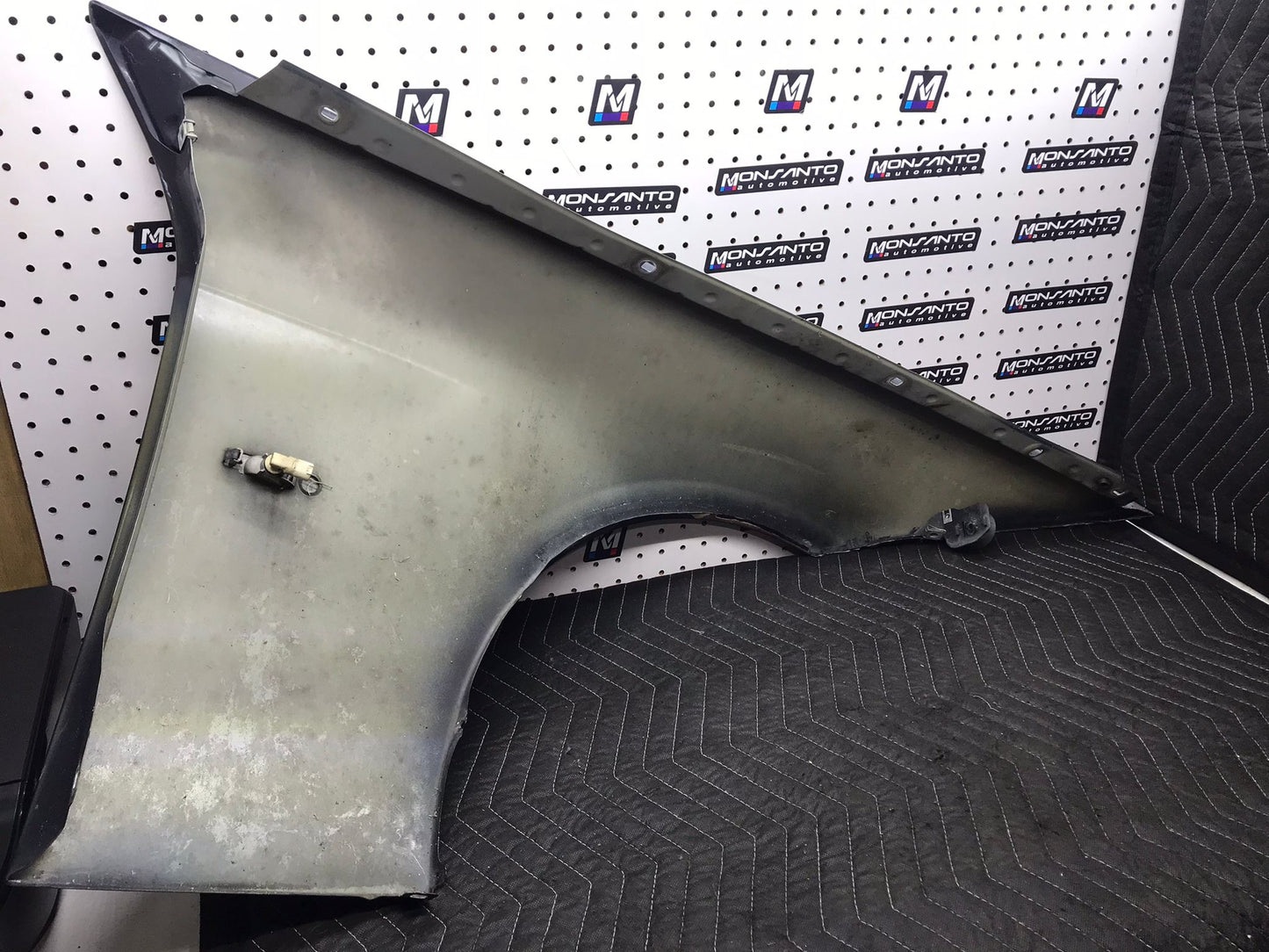 LEFT FENDER BMW OEM 330I E90 2007-2011 SKU 1012