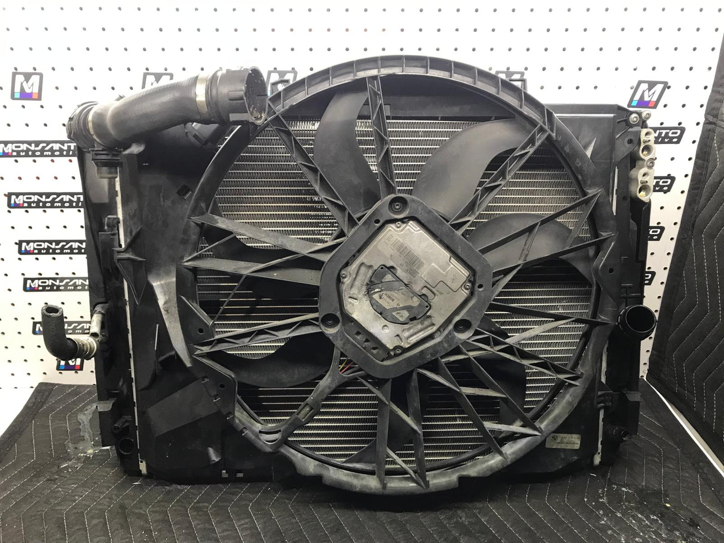 RADIATOR INTERCOOLER CONDENSER FAN COMPLETE OEM BMW E90 2006-2011 E82 E90 E91 E92 E93 N52 SKU 1031