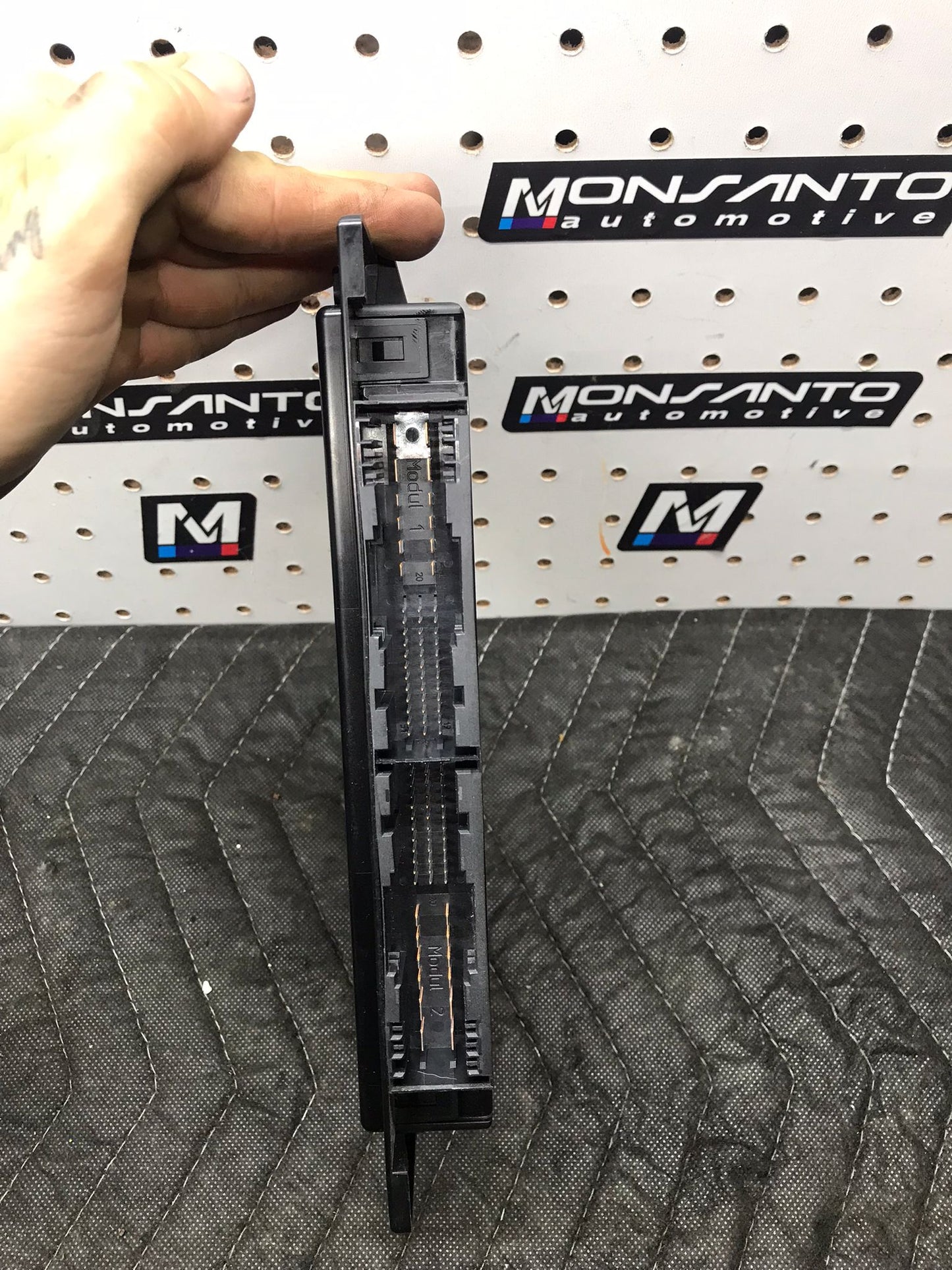 BMW E87 E90 E91 PL2 FRMFA FOOTWELL MODULE HEADLIGHT CONTROL MODULE SKU 1068