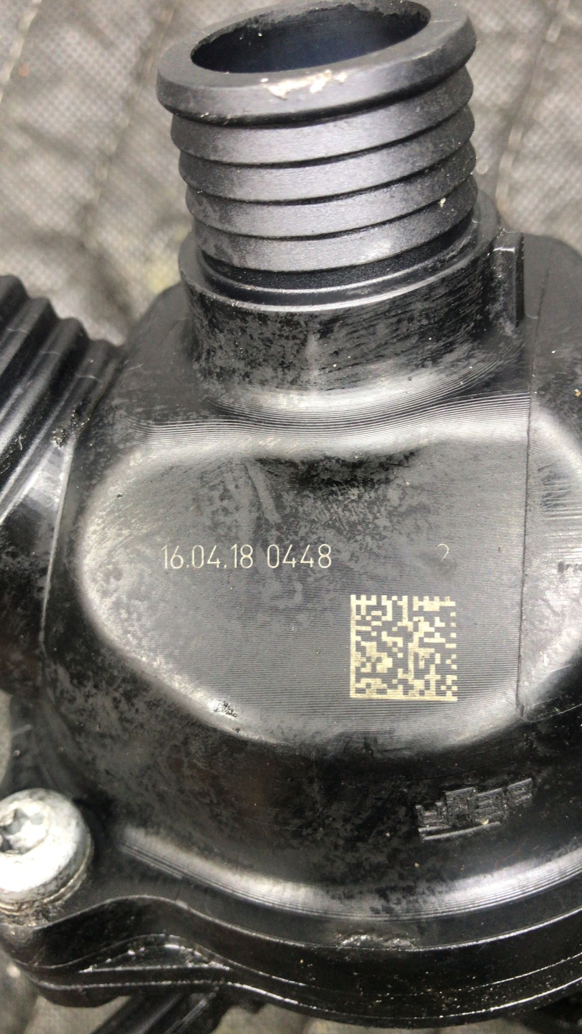 07-11 BMW E90 N52 128I 328I BOTTOM LOWER RADIATOR THERMOSTAT HOSE PIPE SKU 1118