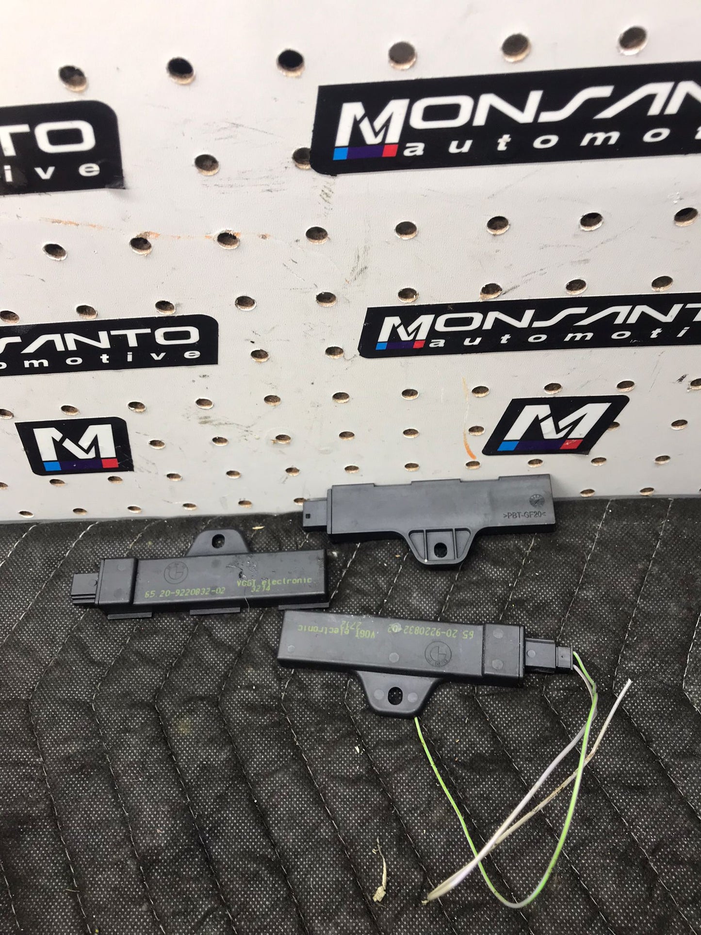 BMW F10 535I AERIAL ANTENNA AMPLIFIER OEM SKU 1143
