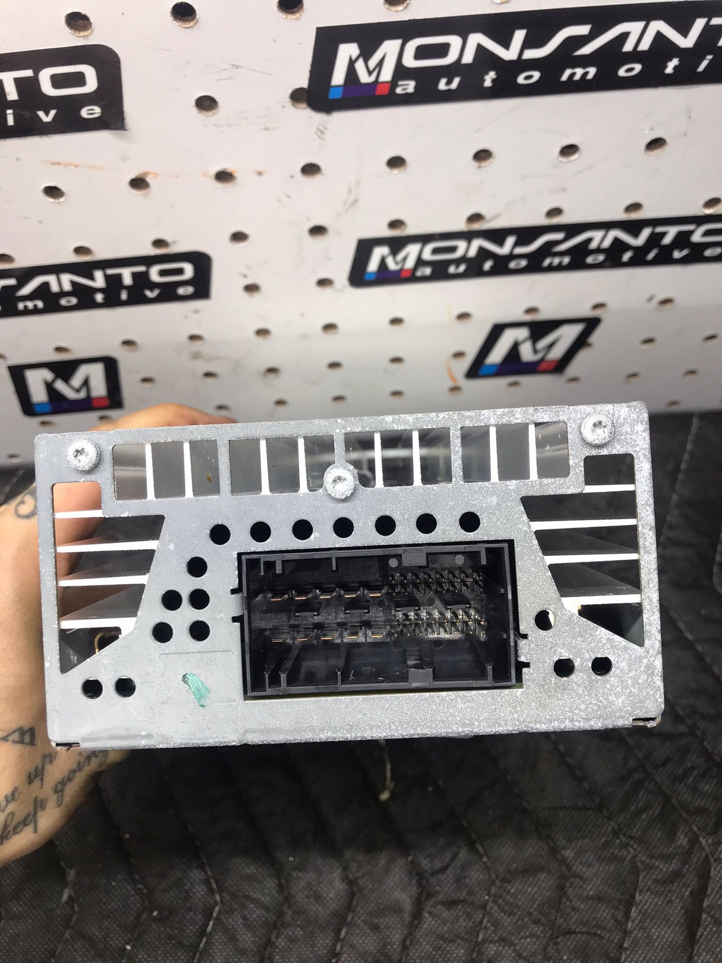 2011 - 2016 BMW 5 SERIES F10 AMP AMPLIFIER HIFI AUDIO HARMAN BECKER OEM SKU 1148