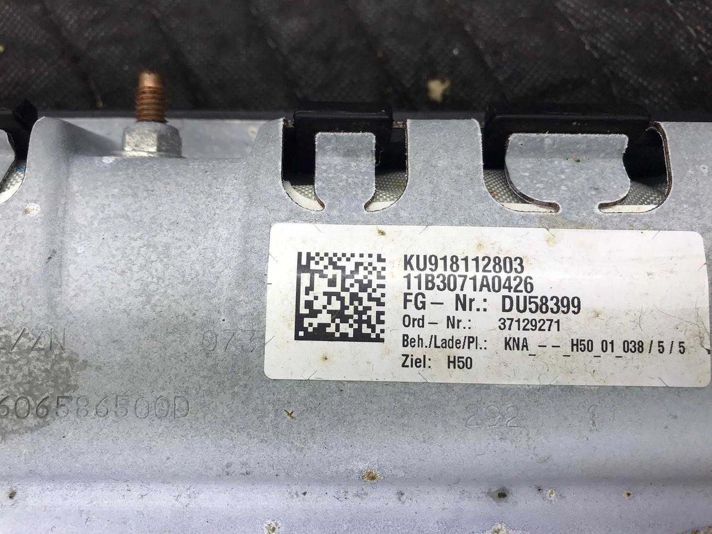 BMW F06 F10 F12 5/6 SERIES LEFT DRIVER UNDER DASH KNEE PAD SAFETY MODULE OEM SKU 1167