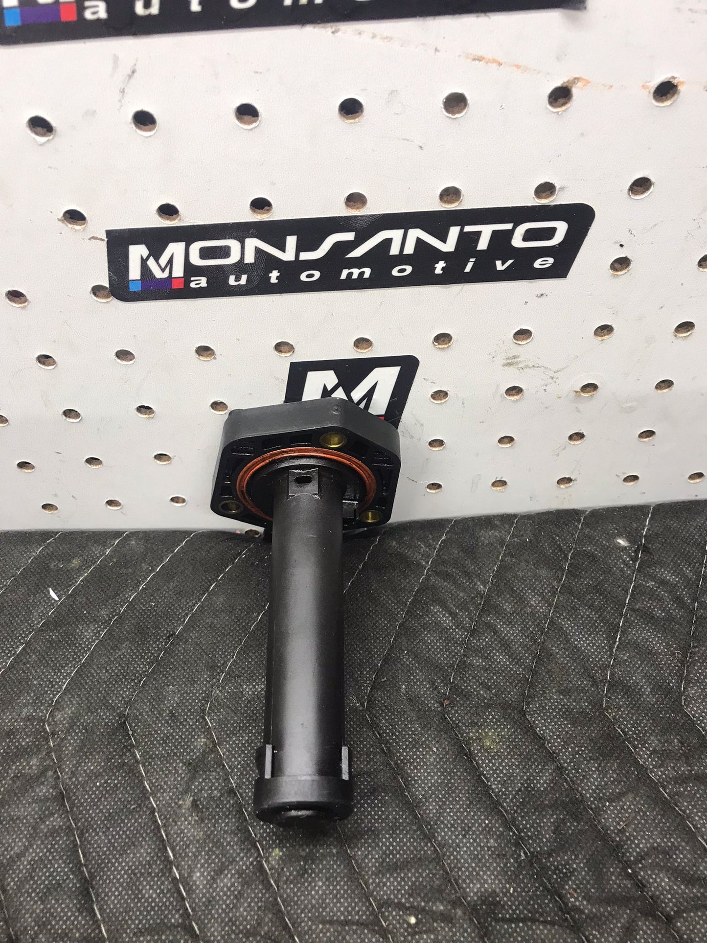 BMW 1 3 5 X5 SERIES E53 E60 E81 E87 E87N E90 E91 E92 OIL LEVEL SENSOR SKU 1186
