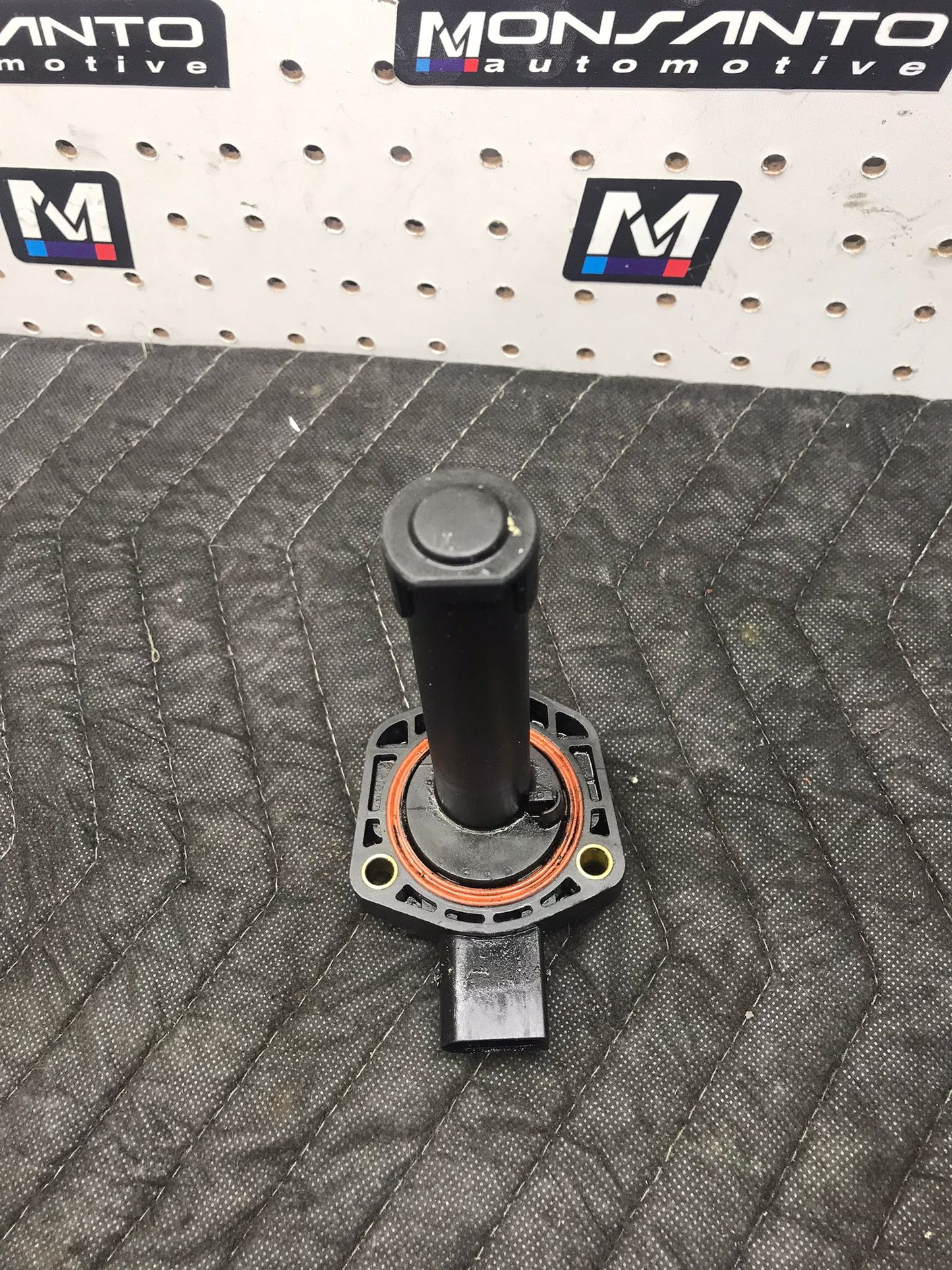 BMW 1 3 5 X5 SERIES E53 E60 E81 E87 E87N E90 E91 E92 OIL LEVEL SENSOR SKU 1186